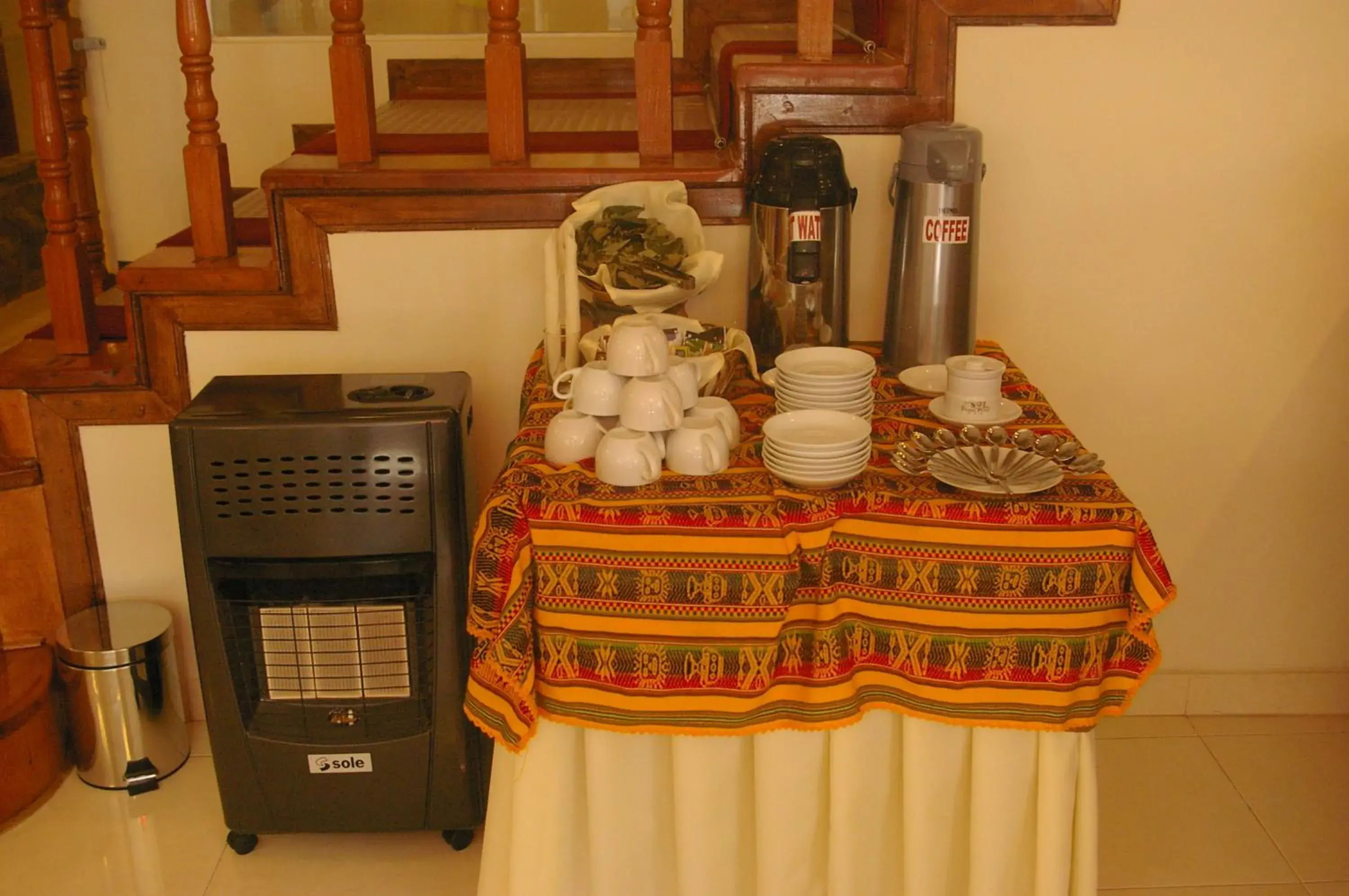 Restaurant/places to eat in Sol Plaza Hotel Restaurant/places to eat in Sol Plaza Hotel