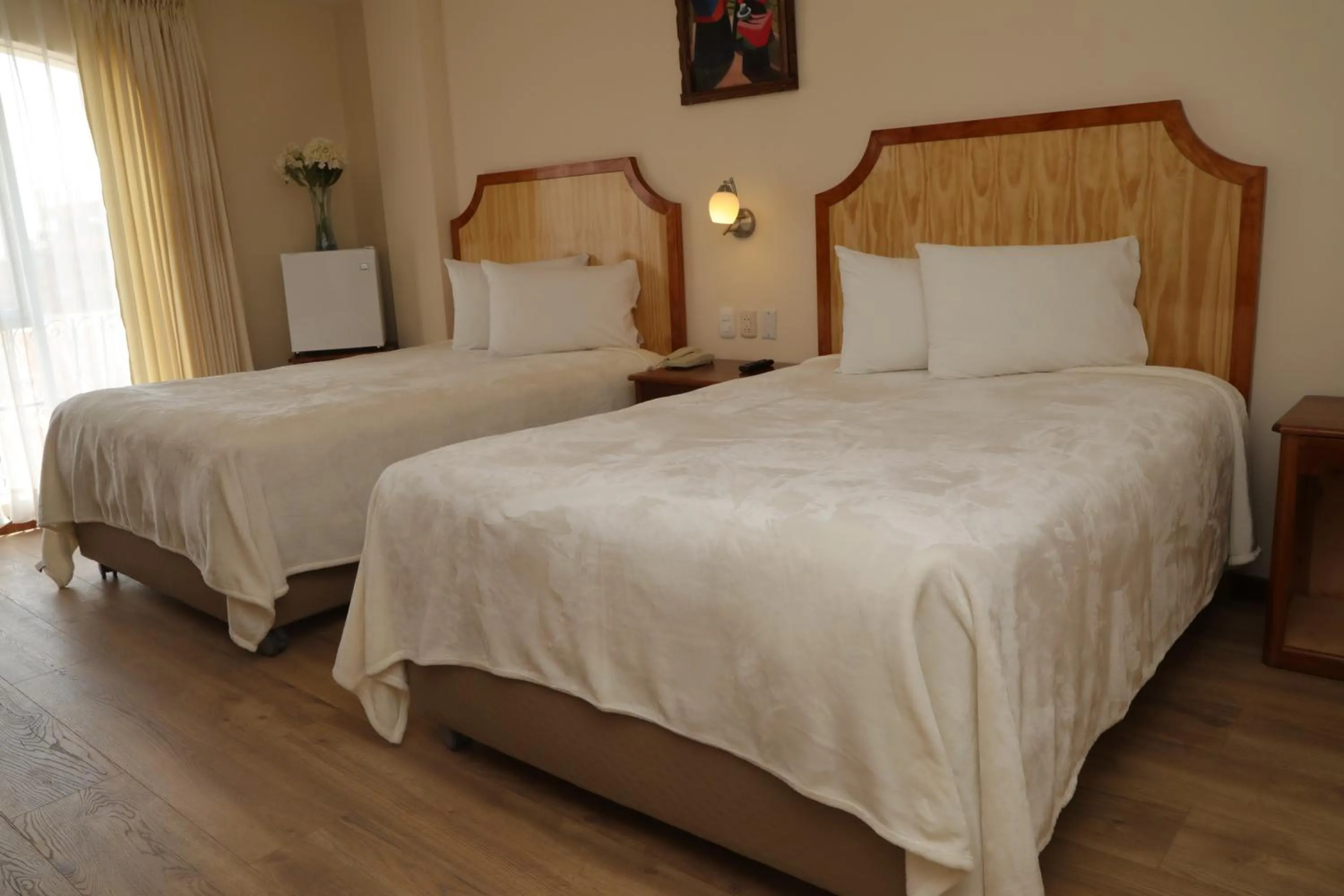 Bed in Sol Plaza Hotel