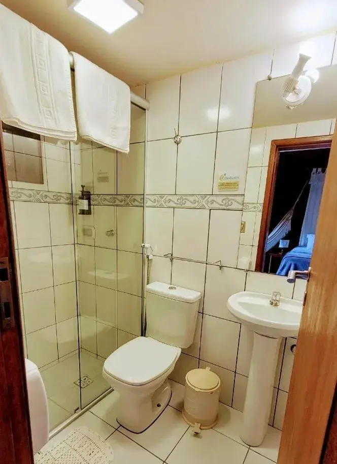 Quadruple Room in Complexo de Pousadas Caraguatá Quadruple Room in Complexo de Pousadas Caraguatá