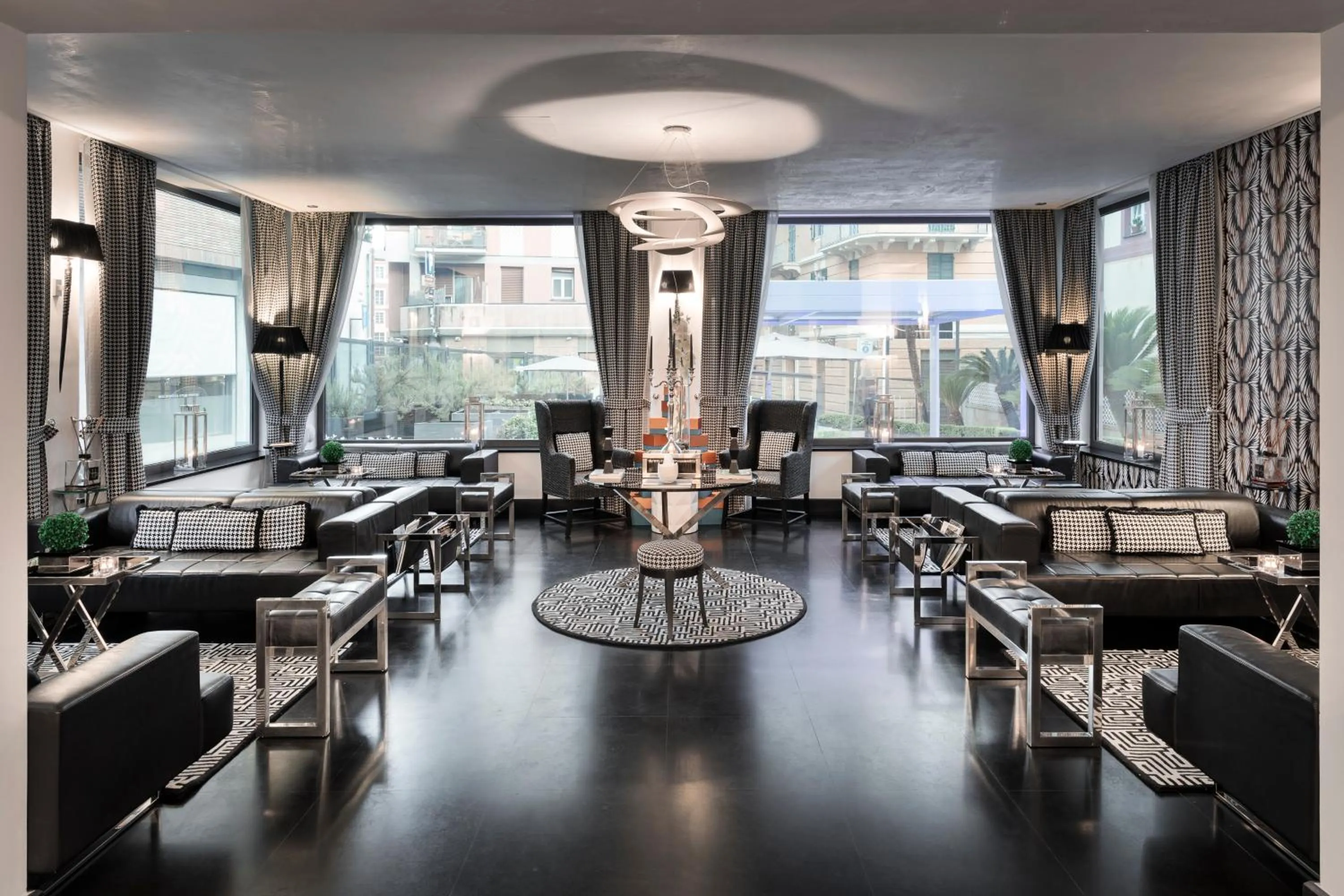 Lounge or bar in LHP Hotel Santa Margherita Palace & SPA