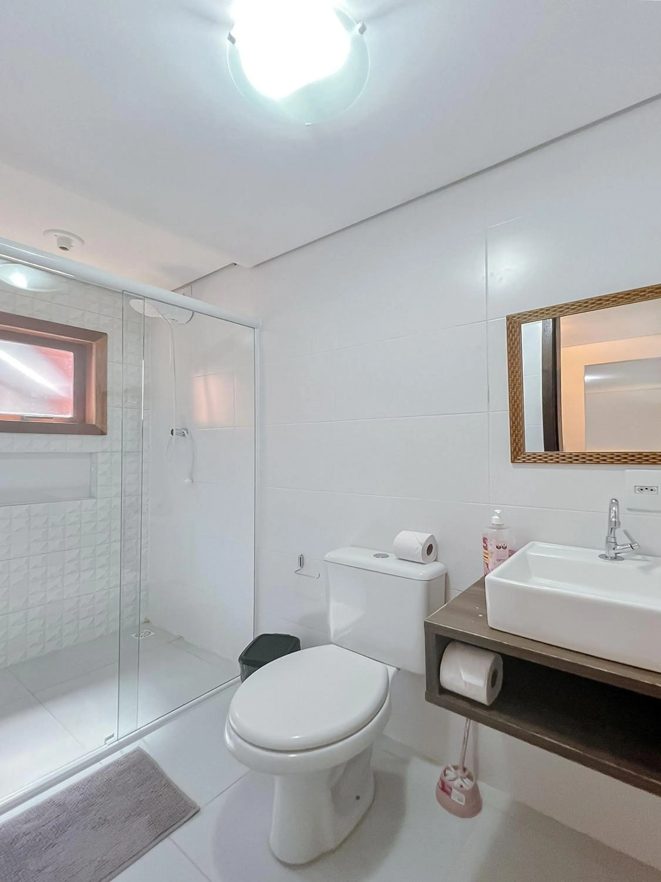 Toilet in Pousada Solar dos Lírios - Praia do Rosa