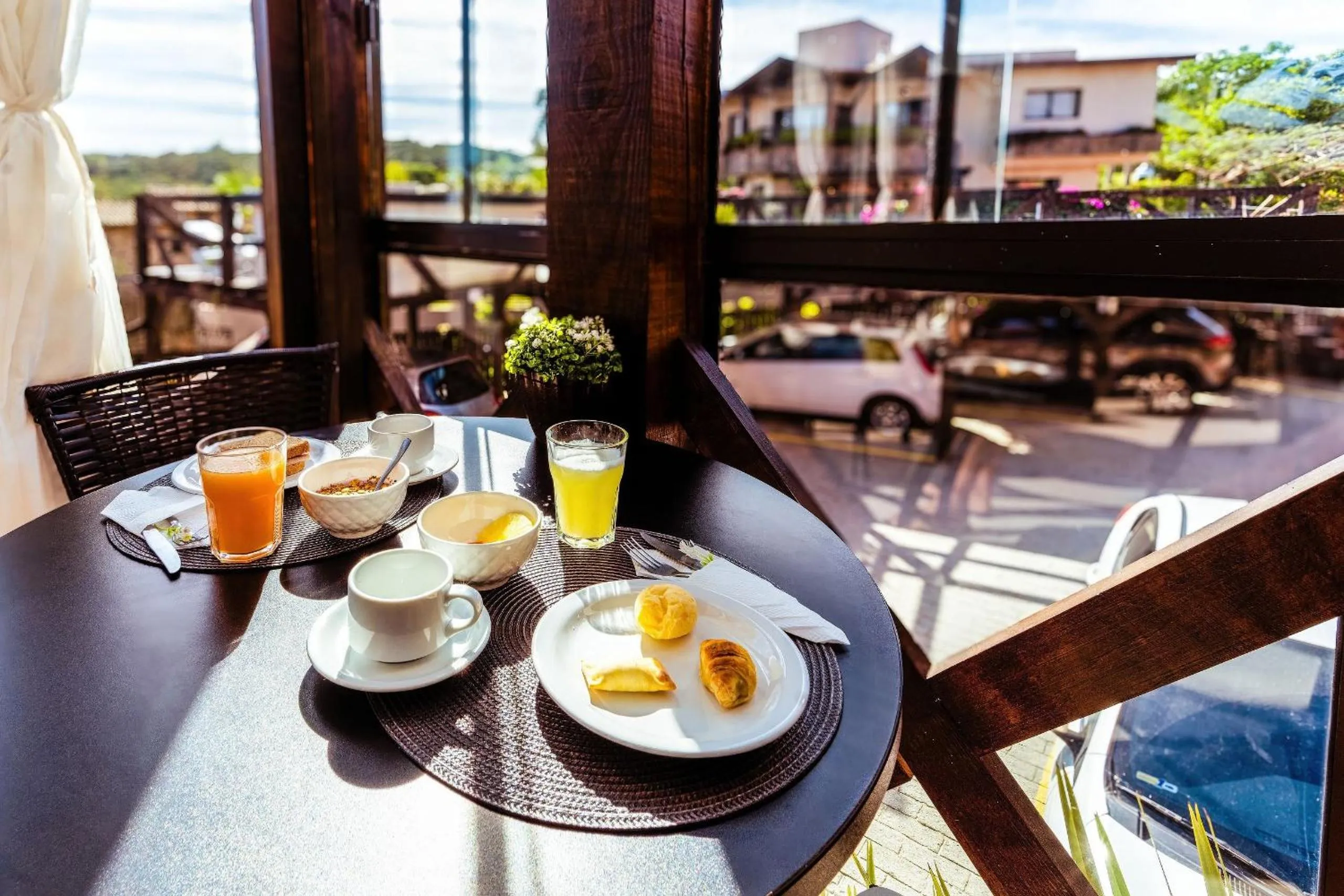 Breakfast in Pousada Solar dos Lírios - Praia do Rosa