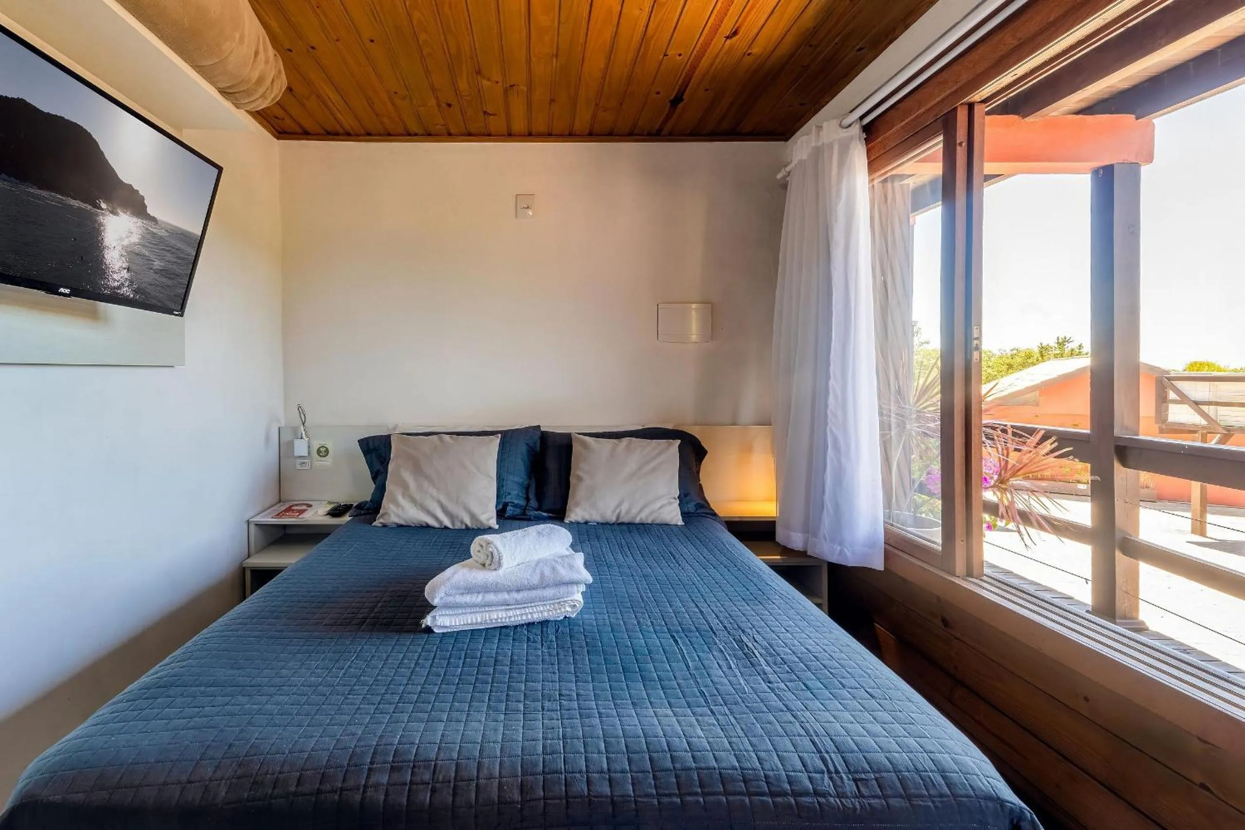 Bedroom, Bed in Pousada Solar dos Lírios - Praia do Rosa