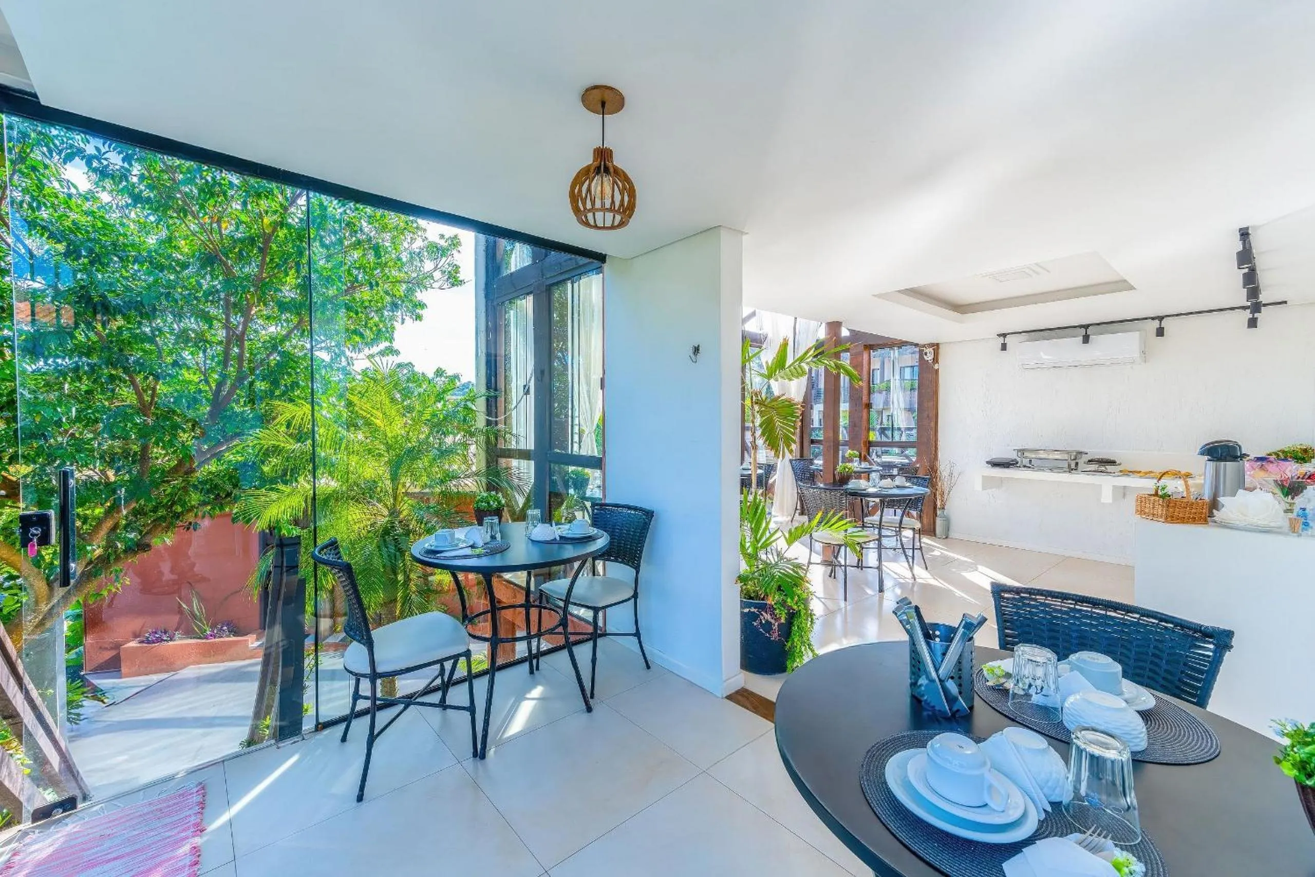 Breakfast in Pousada Solar dos Lírios - Praia do Rosa