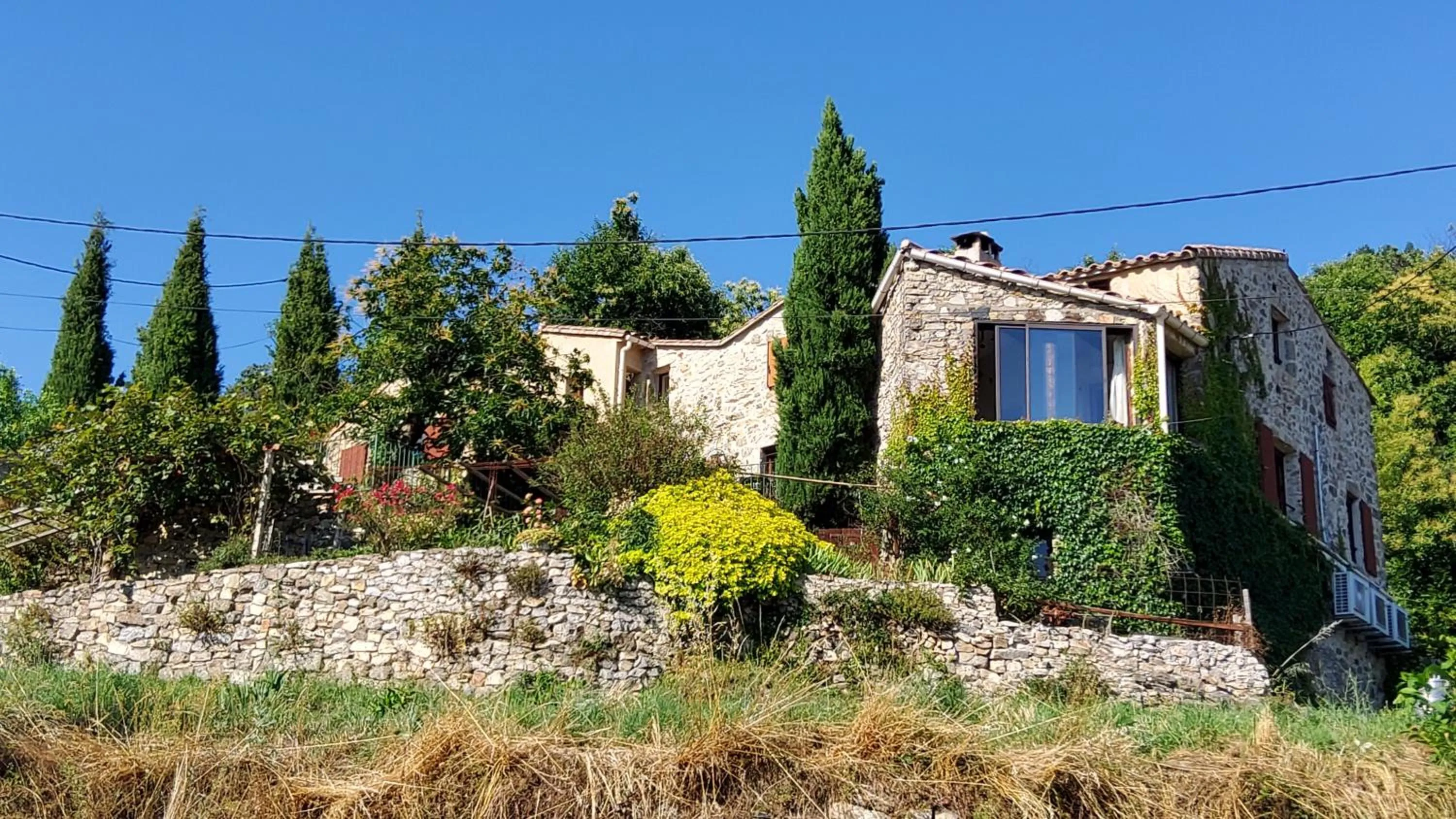 Property building in LES GITES D'ARDAILLERS