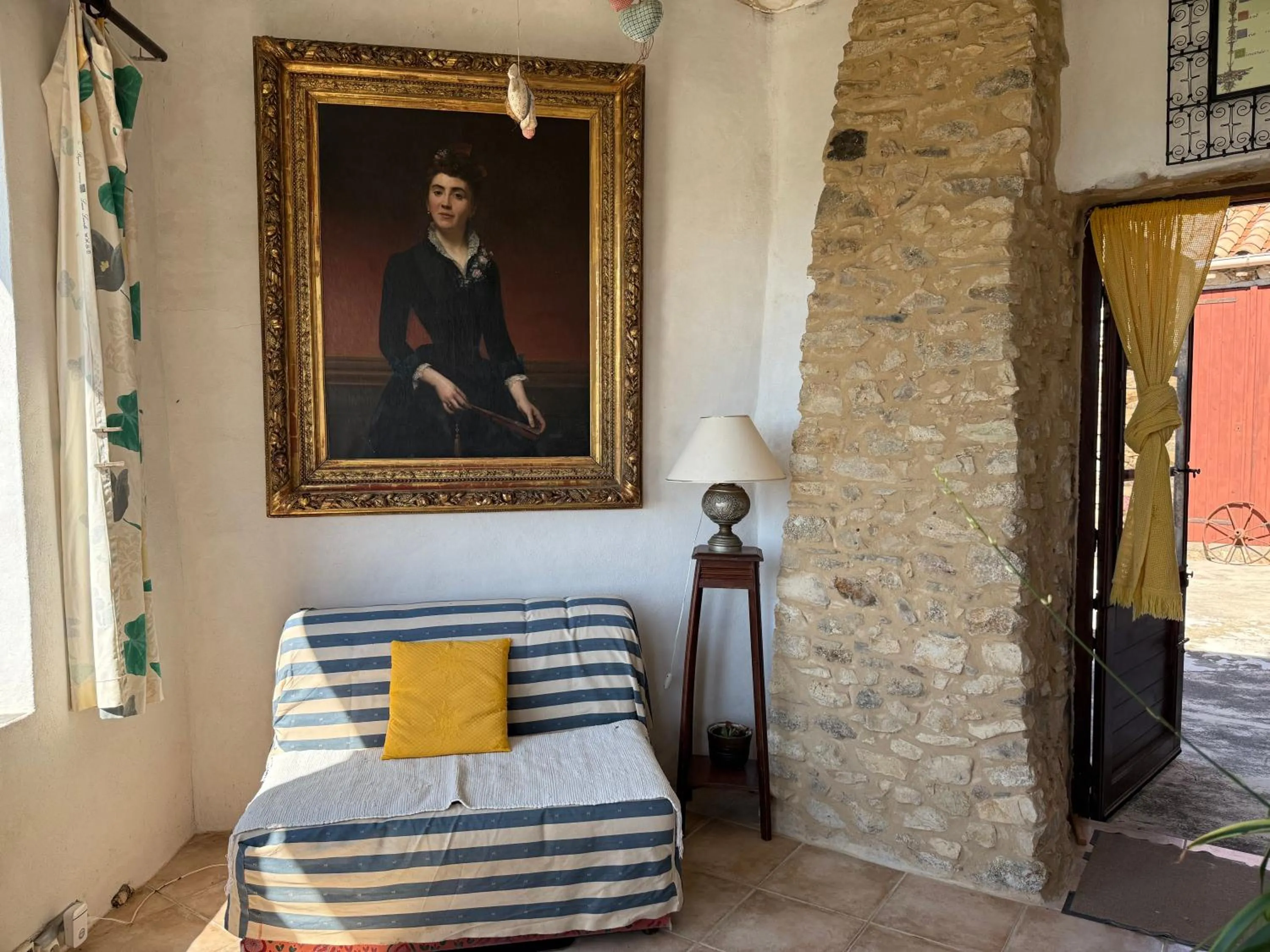 Living room, Bed in LES GITES D'ARDAILLERS
