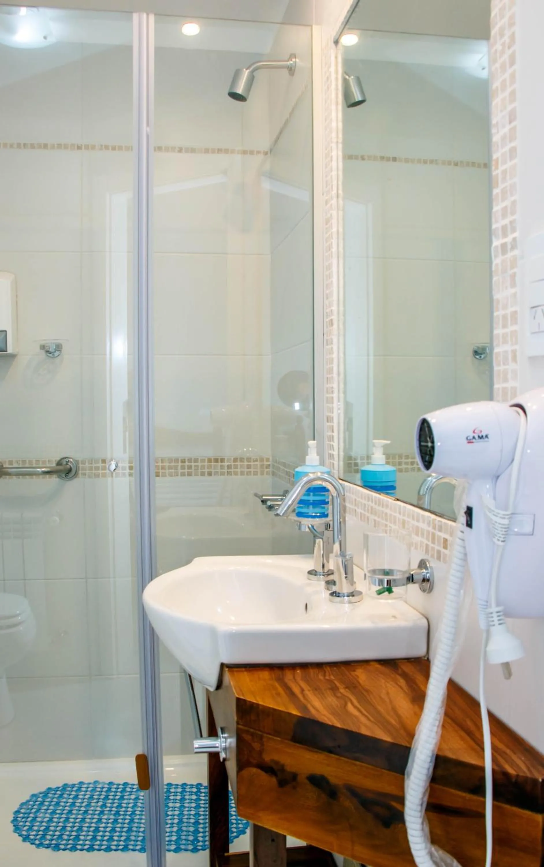 Bathroom in Los Asturianos APART amentos 1 y 2 Mar del Plata