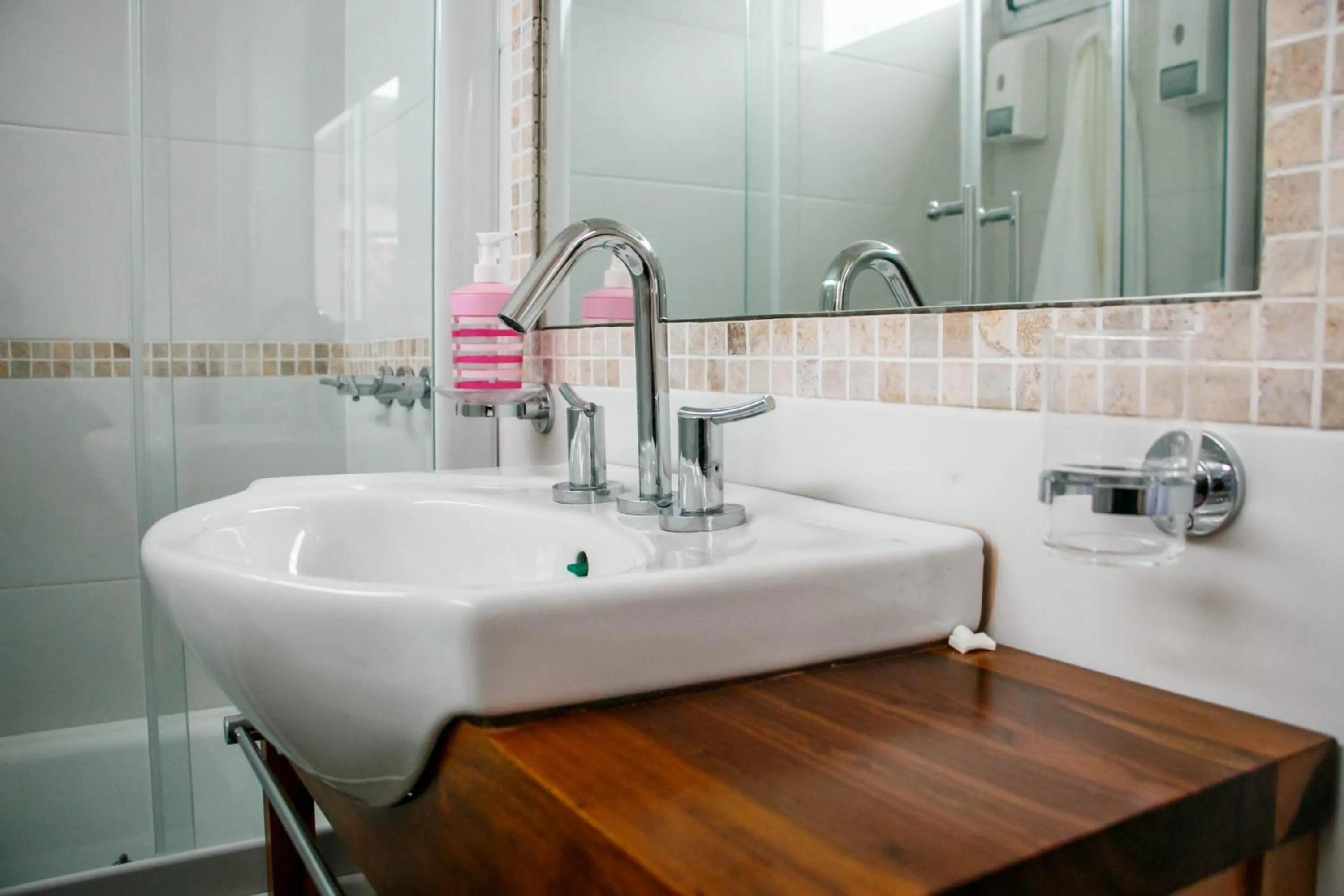 Bathroom in Los Asturianos APART amentos 1 y 2 Mar del Plata