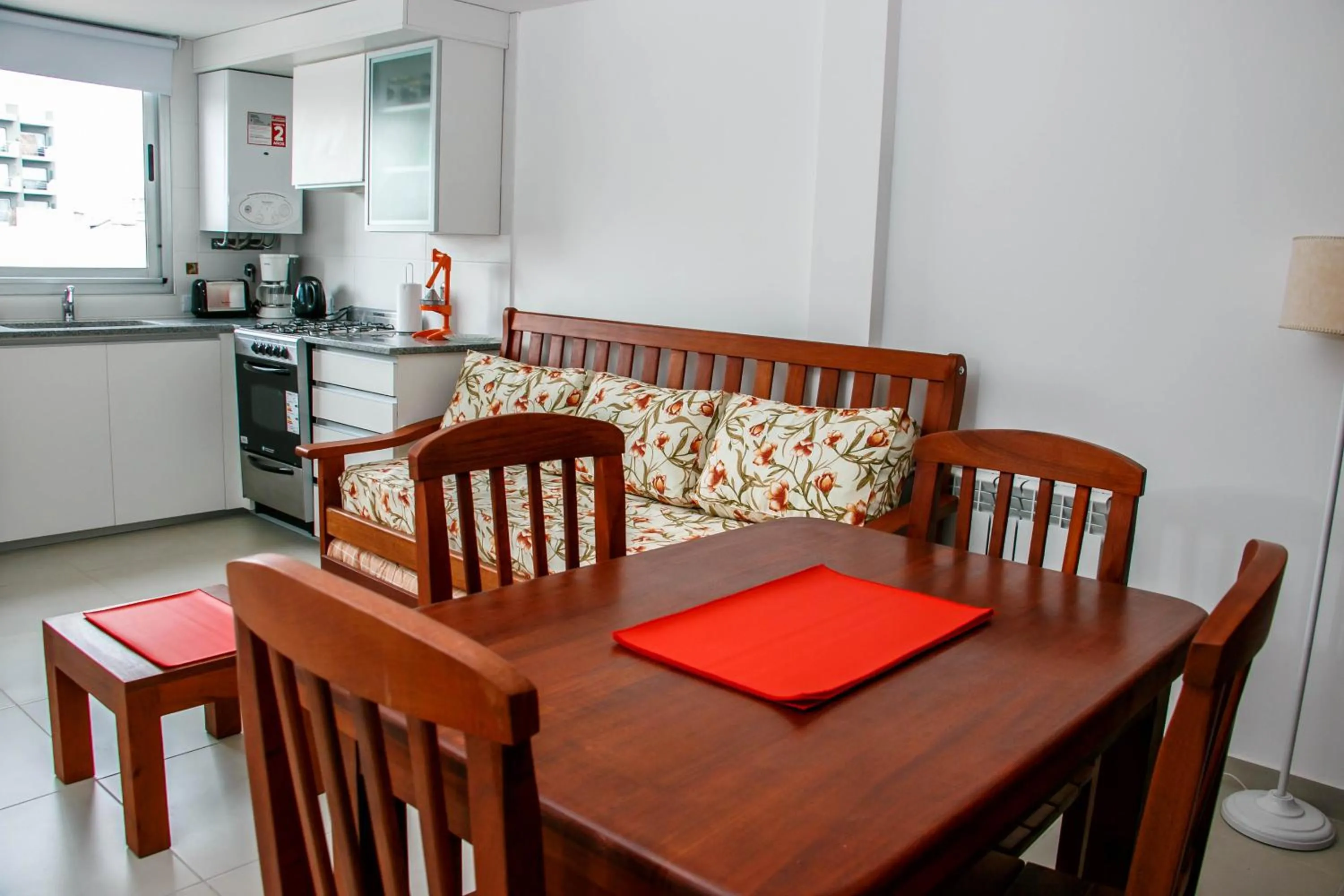 Communal kitchen in Los Asturianos APART amentos 1 y 2 Mar del Plata