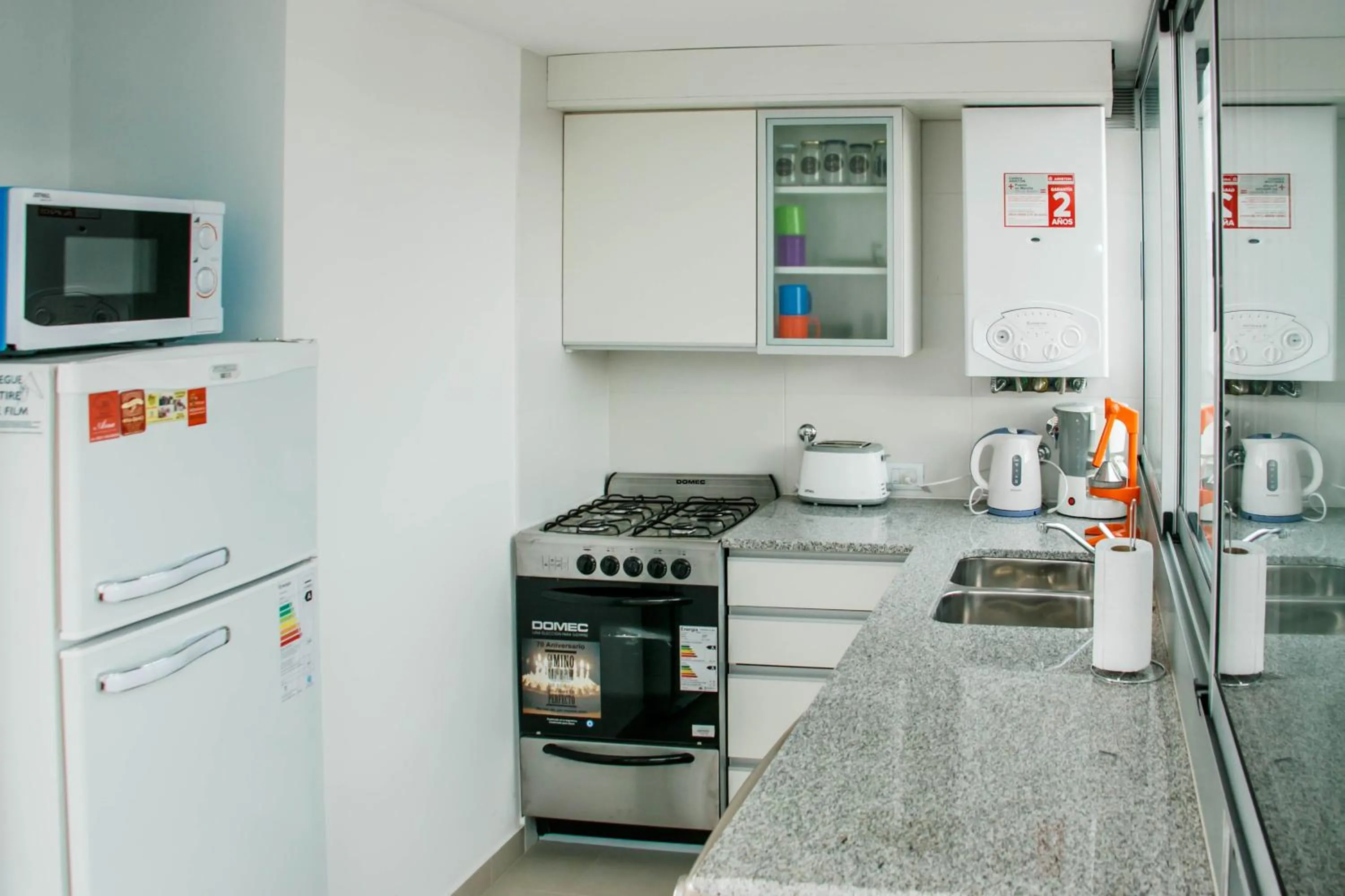 Kitchen or kitchenette in Los Asturianos APART amentos 1 y 2 Mar del Plata