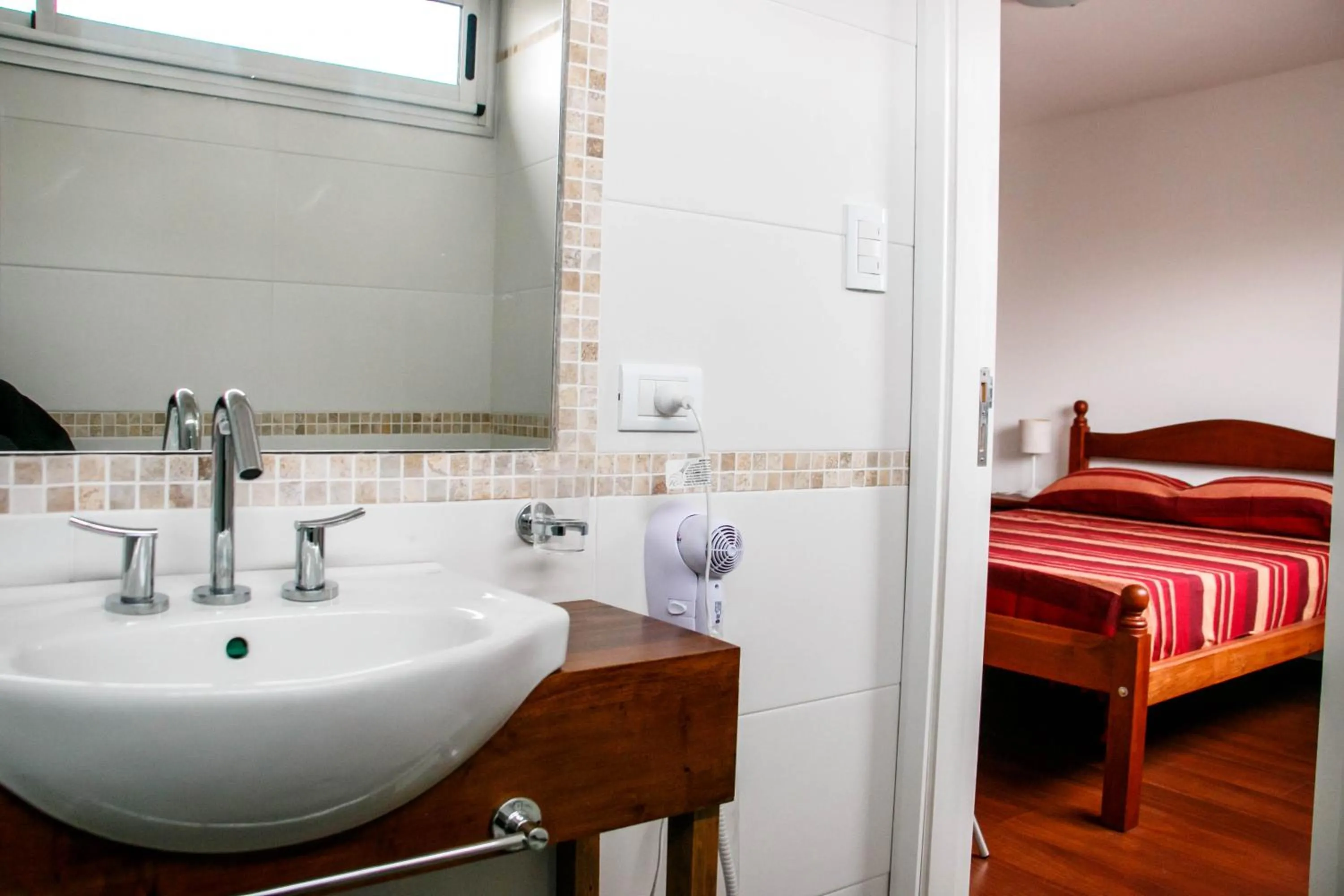 Bathroom, Bed in Los Asturianos APART amentos 1 y 2 Mar del Plata