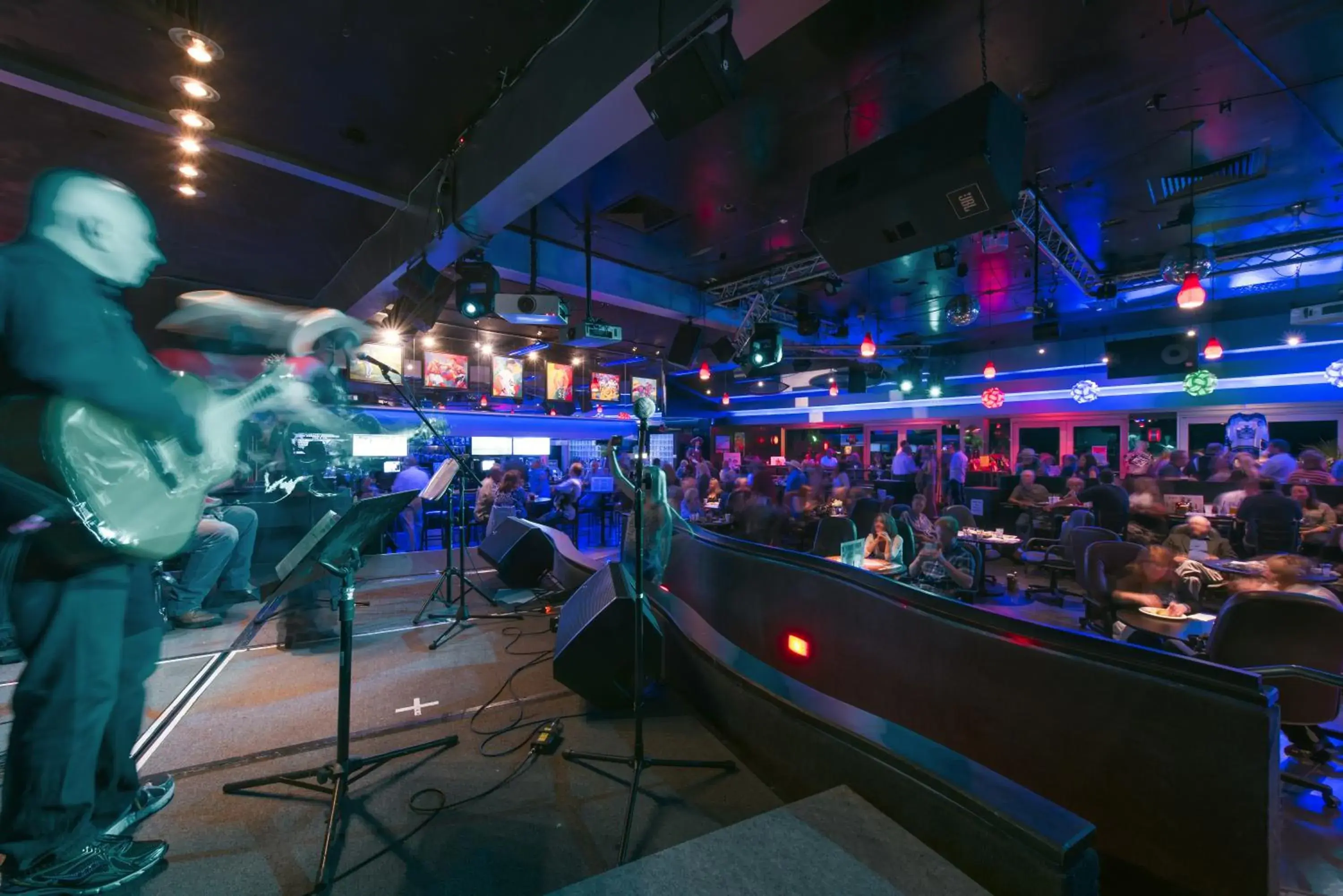 Evening entertainment in Grand Vista Hotel Evening entertainment in Grand Vista Hotel