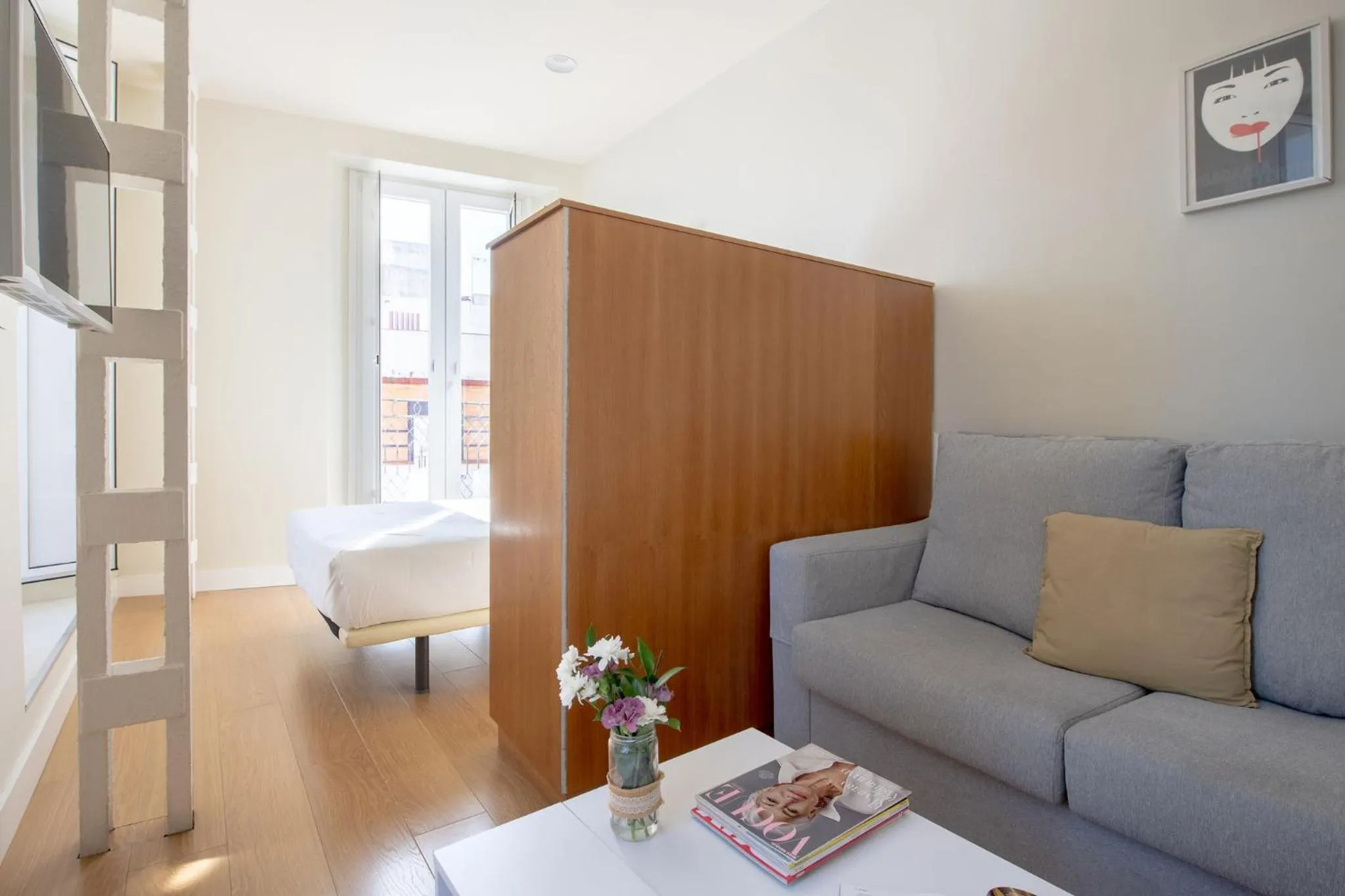 Photo of the whole room, Bed in Ópera Apartments Alameda