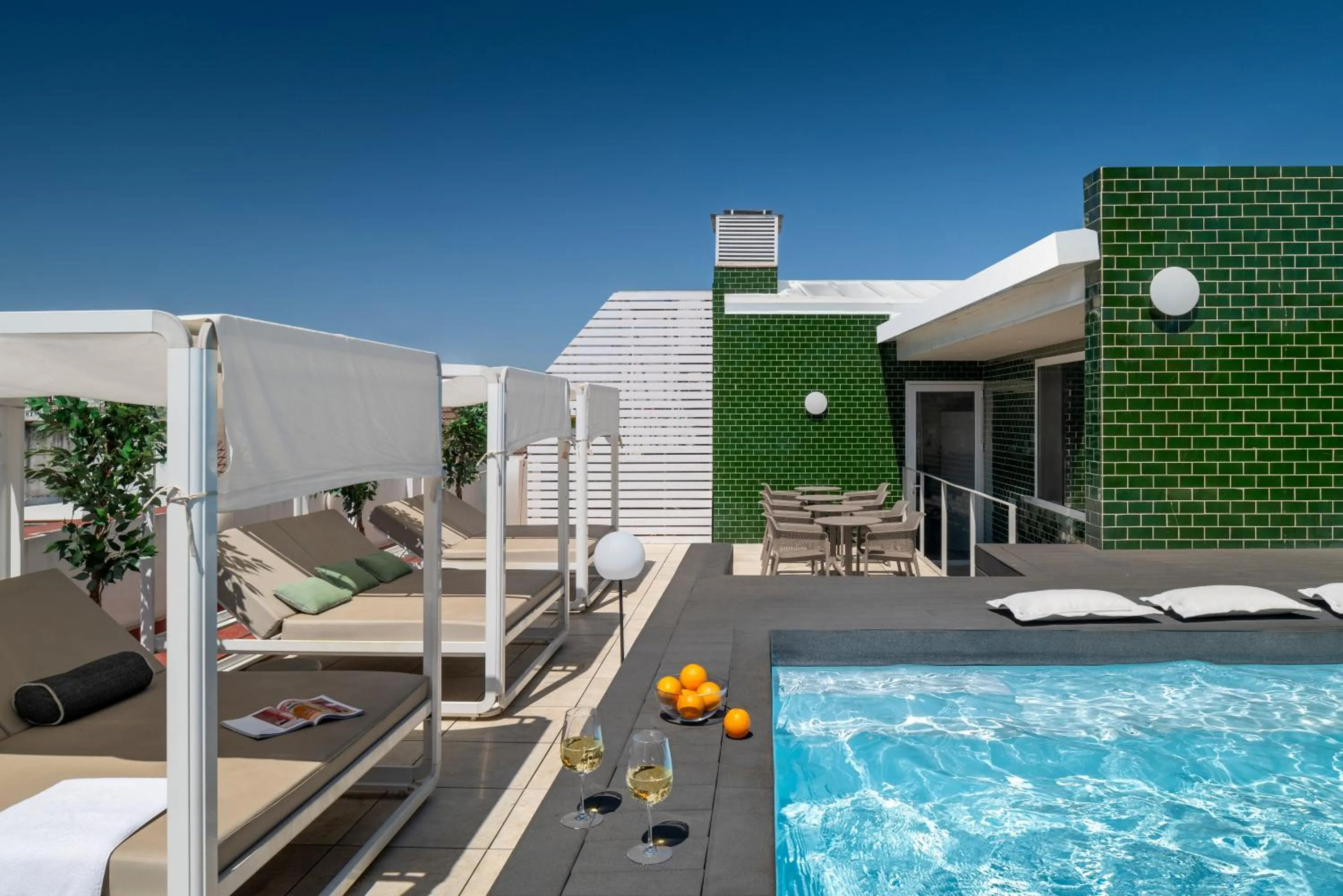 Day in Ópera Apartments Alameda