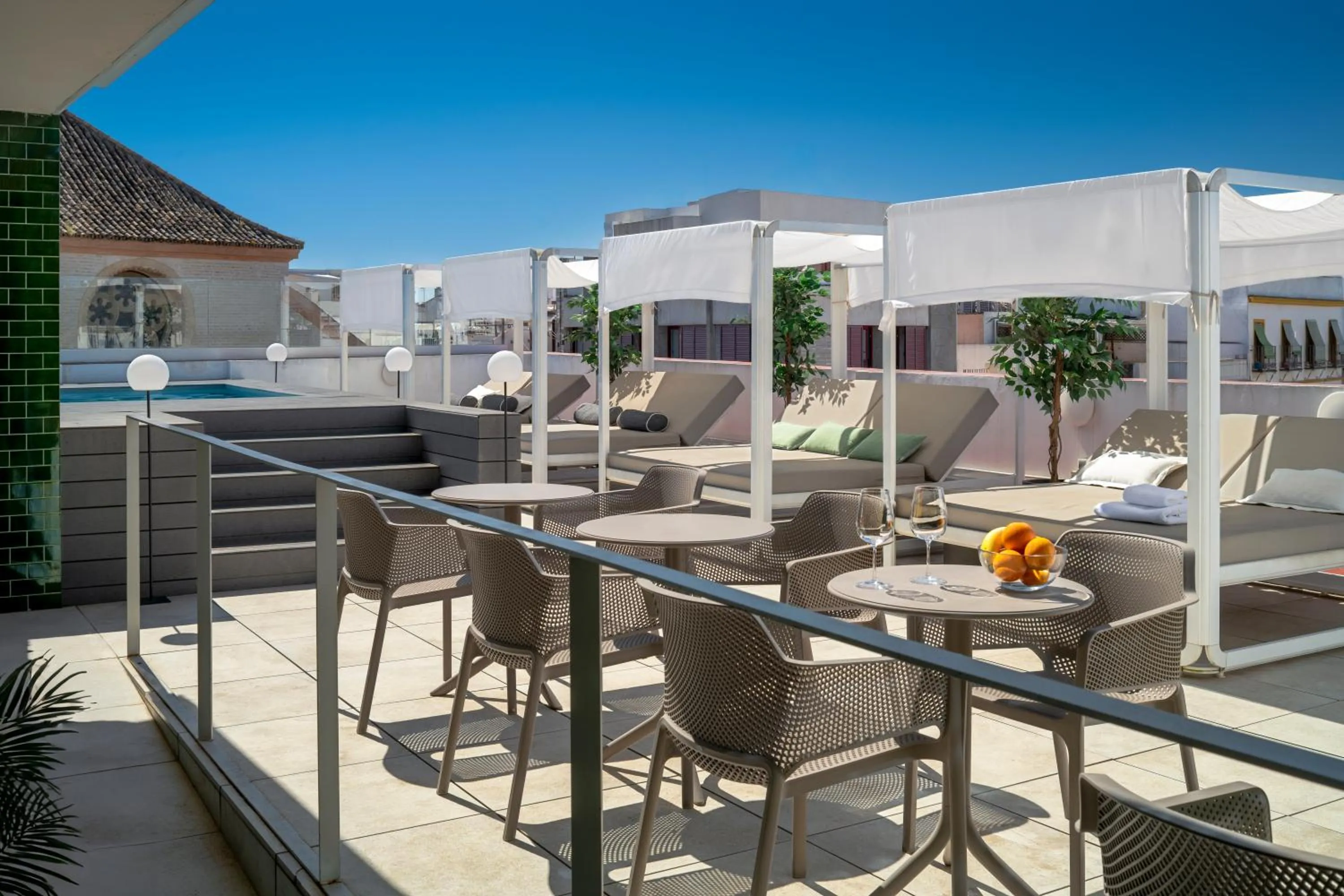 Day in Ópera Apartments Alameda