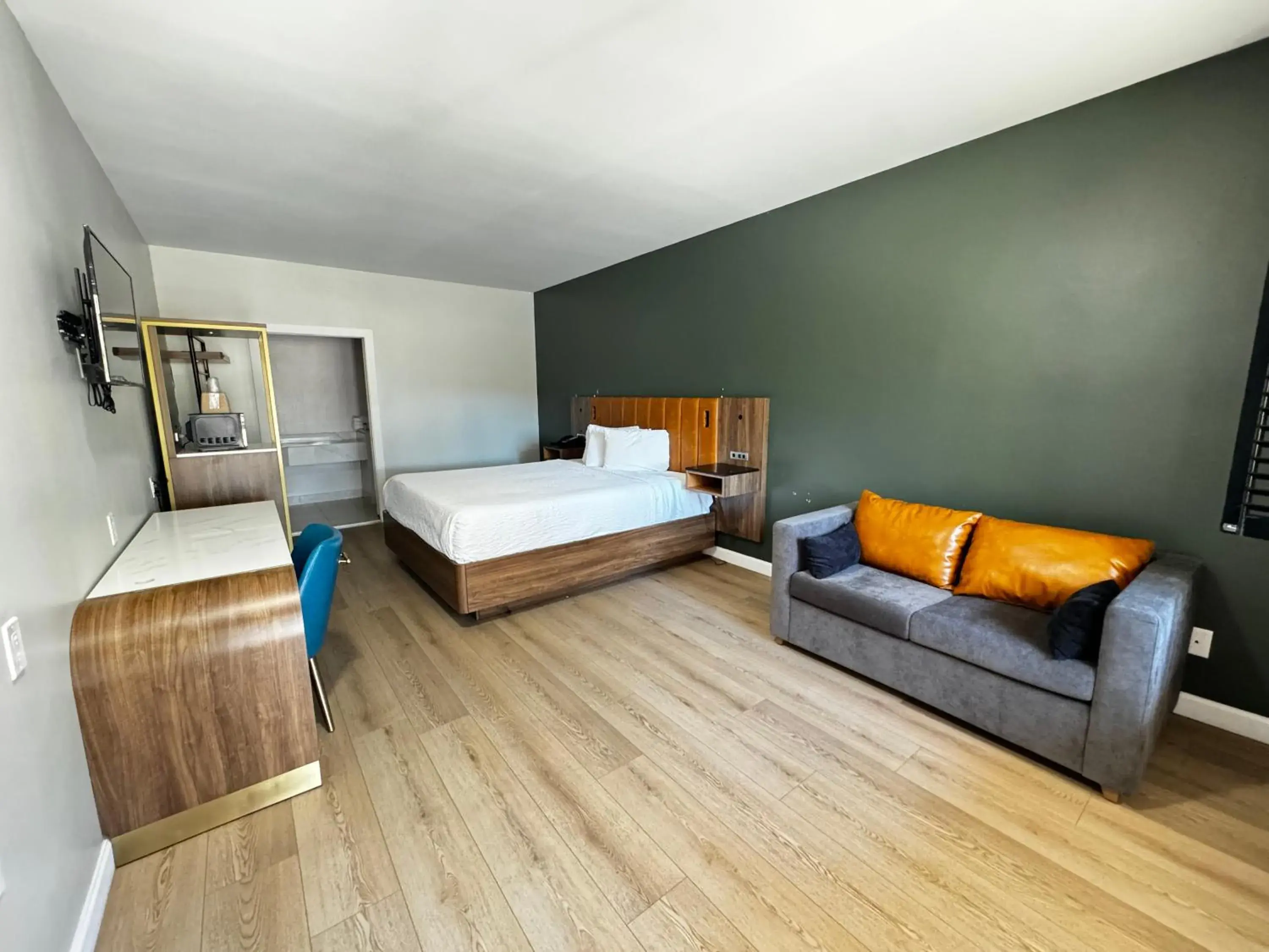 Bedroom, Bed in SureStay by Best Western Morgan Hill Bedroom, Bed in SureStay by Best Western Morgan Hill