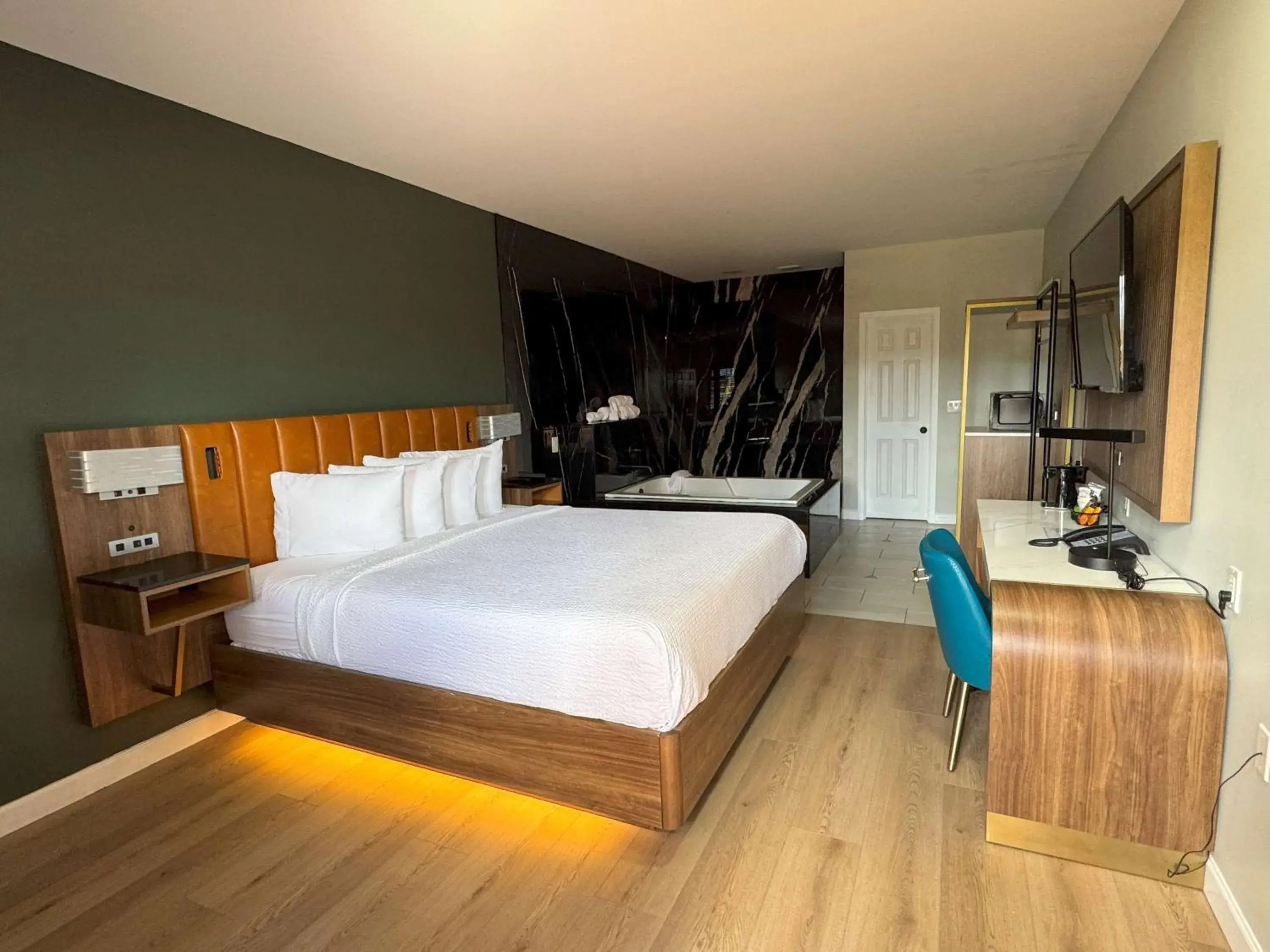 Bedroom, Bed in SureStay by Best Western Morgan Hill Bedroom, Bed in SureStay by Best Western Morgan Hill