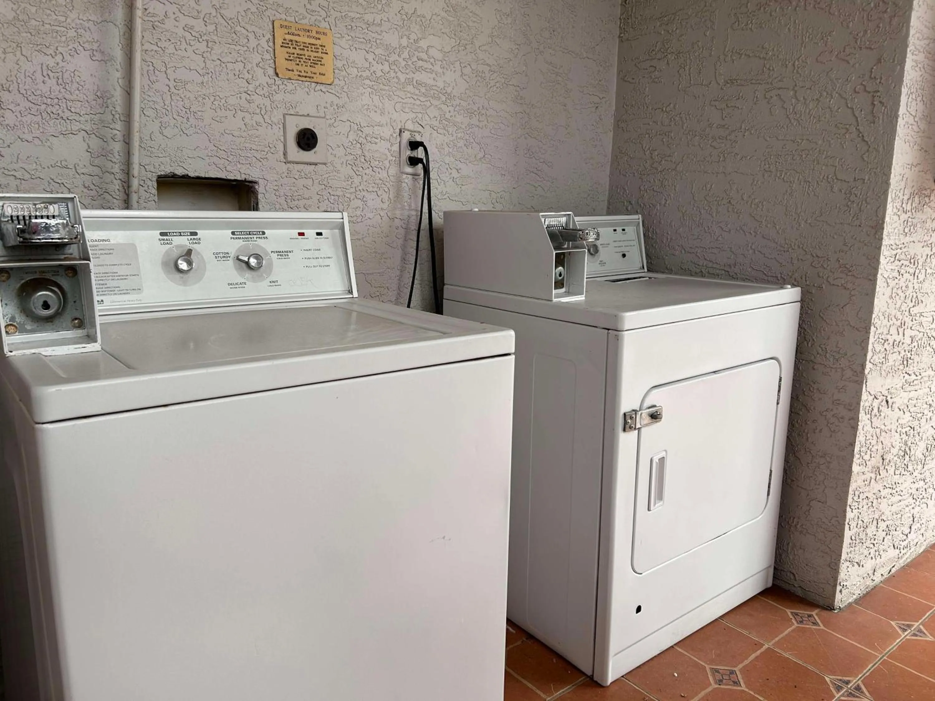 laundry in SureStay by Best Western Morgan Hill