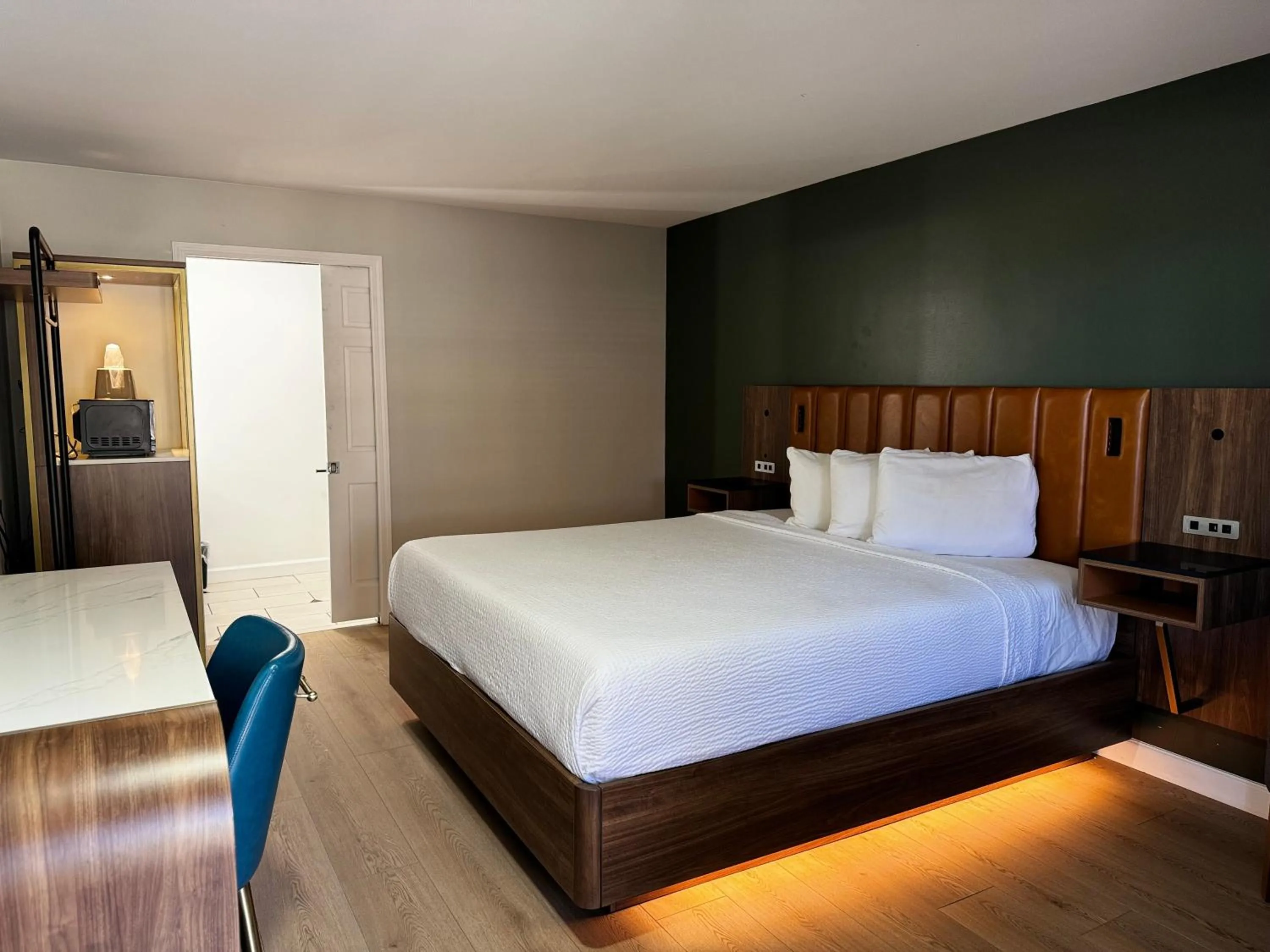 Bed in SureStay by Best Western Morgan Hill