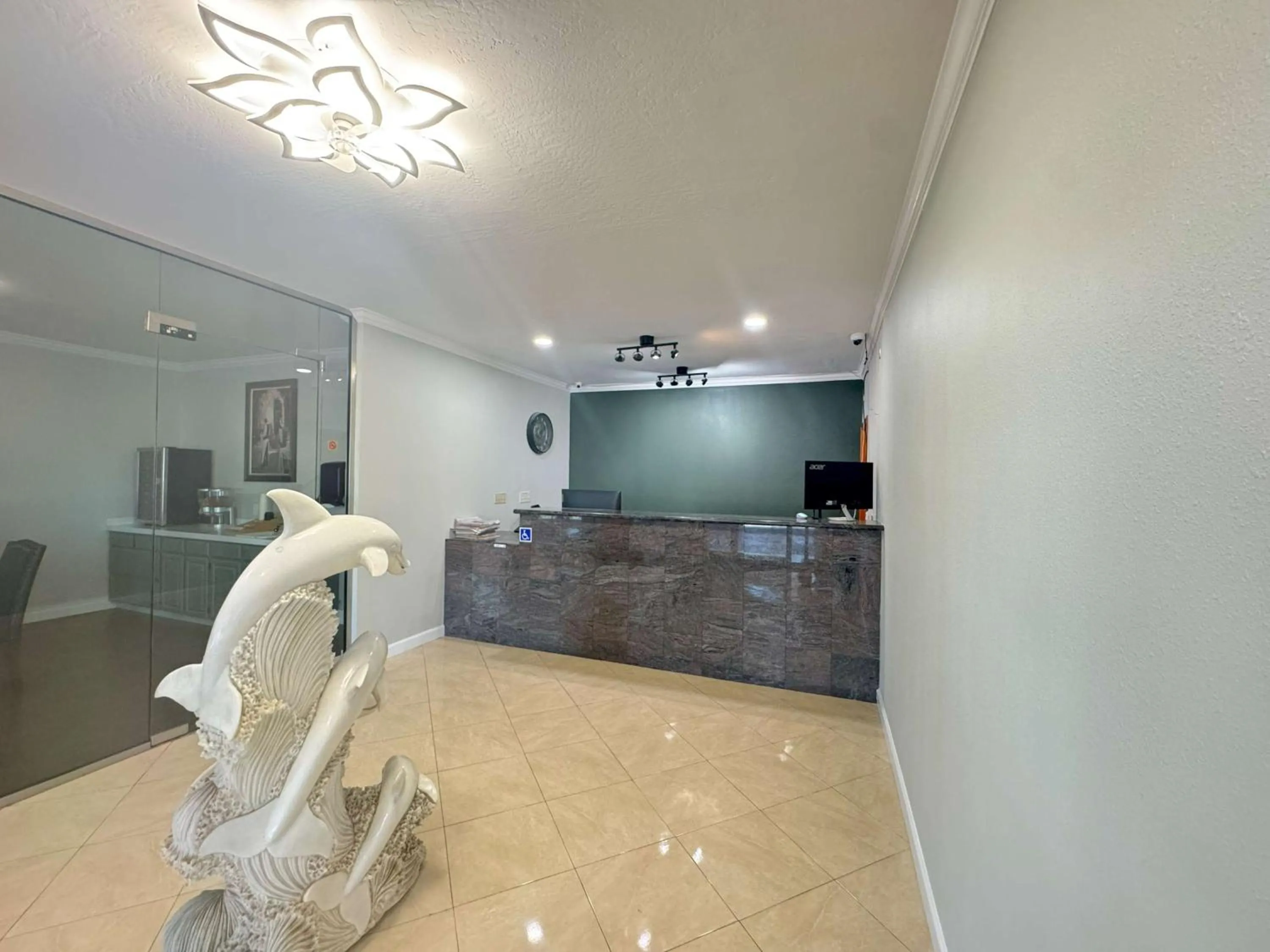 Lobby or reception in SureStay by Best Western Morgan Hill