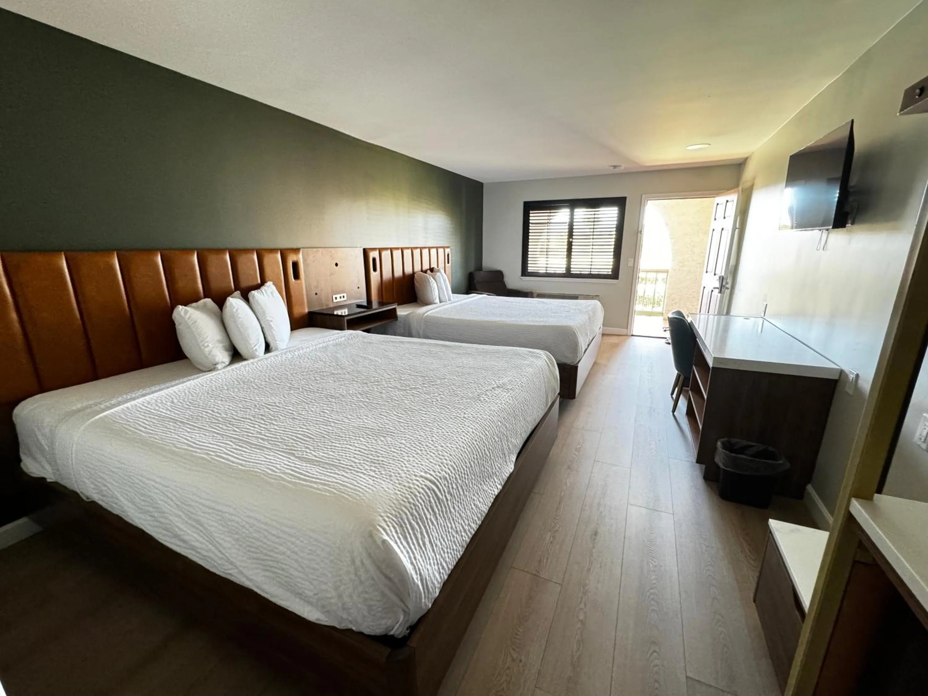 Bed in SureStay by Best Western Morgan Hill