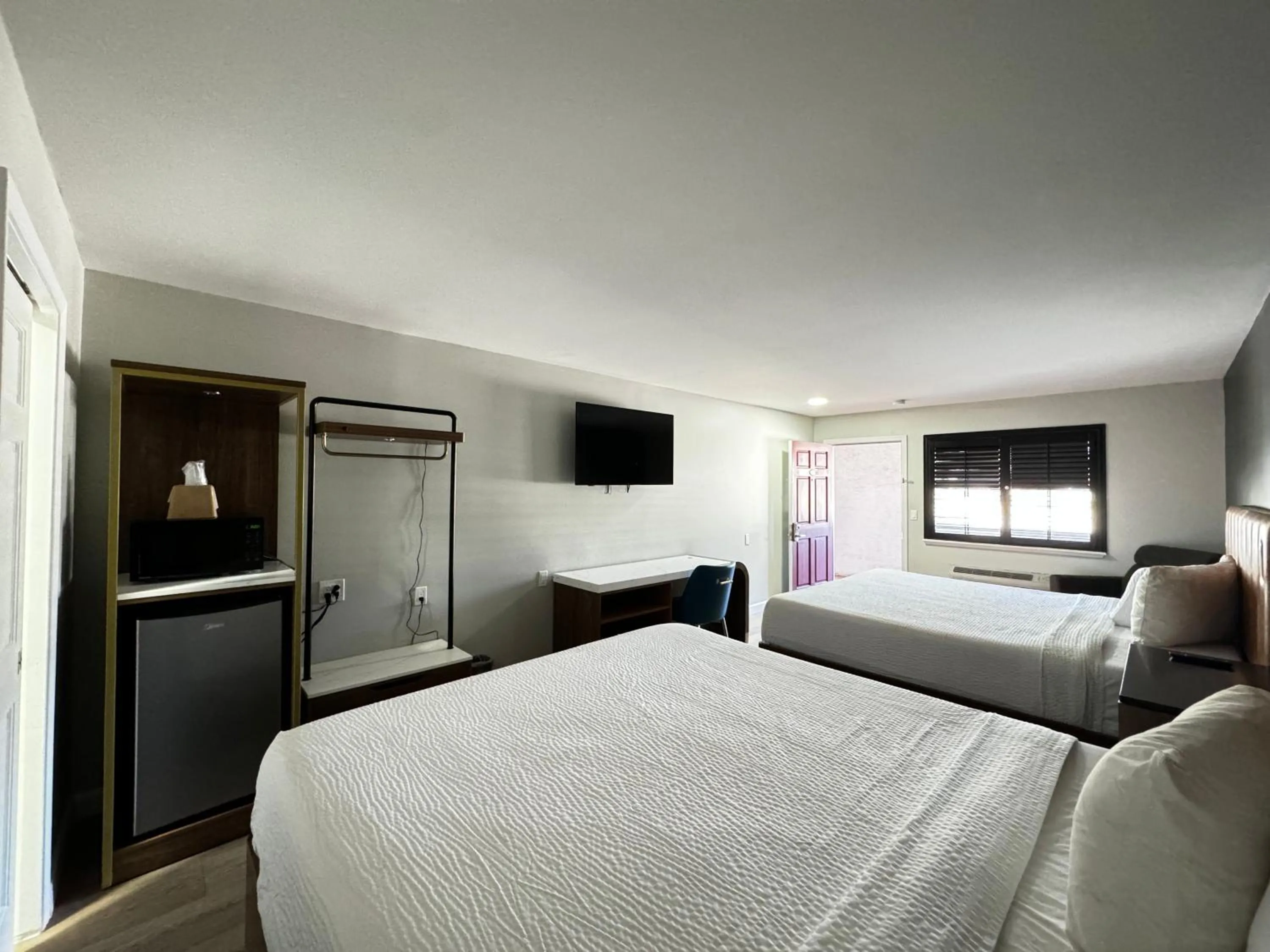 Bed in SureStay by Best Western Morgan Hill