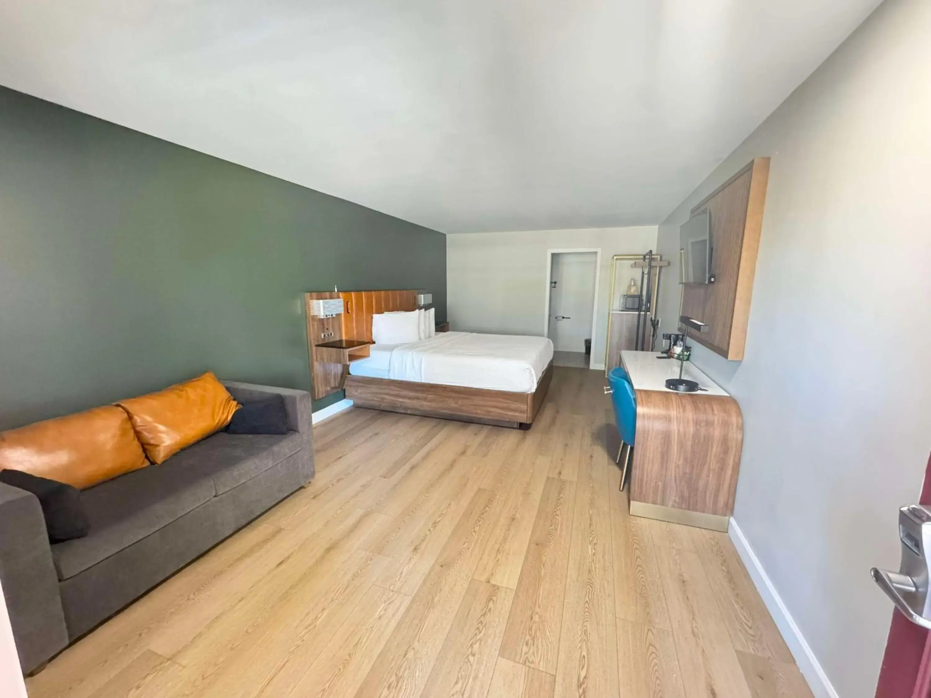 Bedroom, Bed in SureStay by Best Western Morgan Hill Bedroom, Bed in SureStay by Best Western Morgan Hill