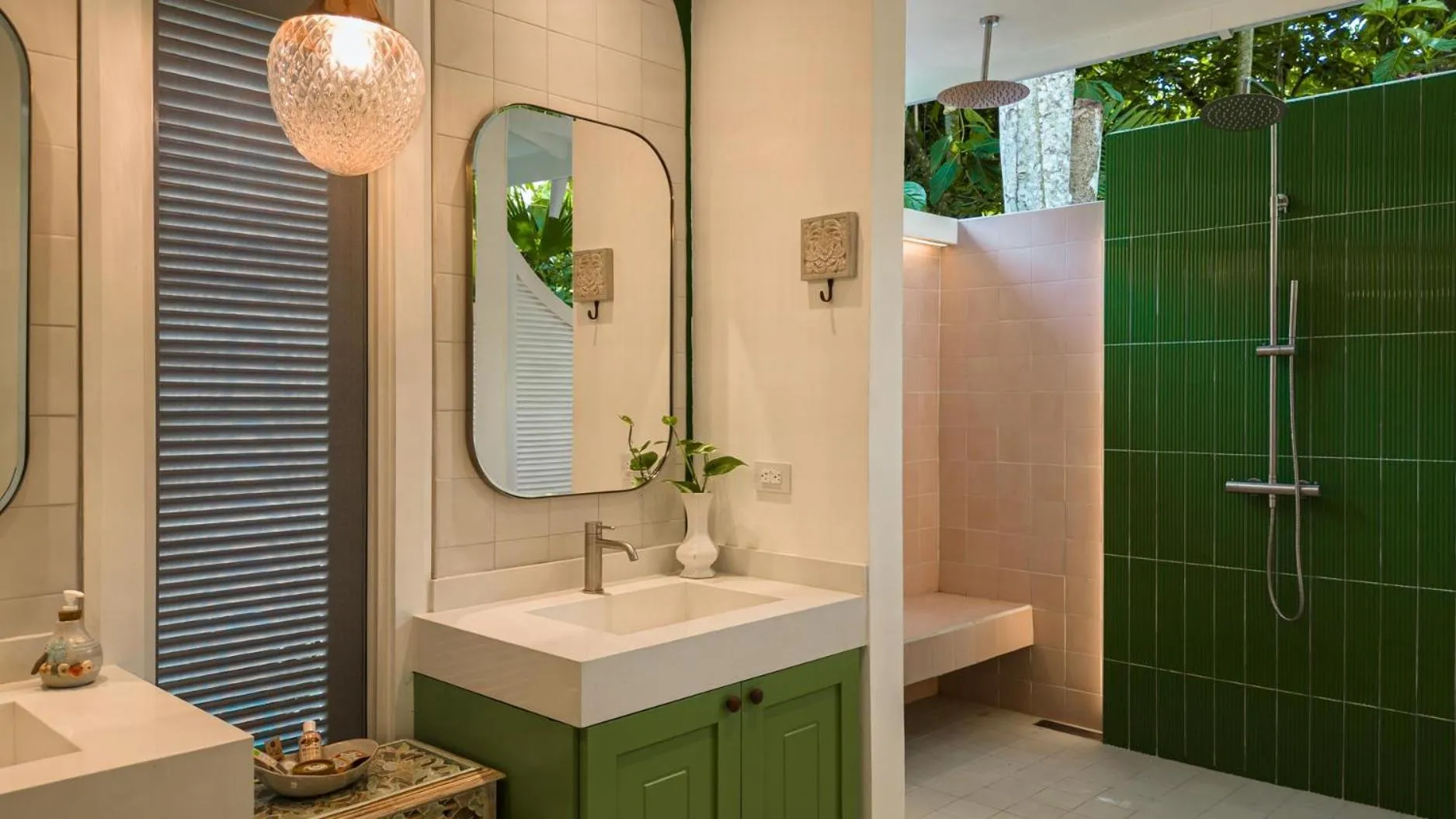 Bathroom in Hotel Aguas Claras Member of the Cayuga Collection