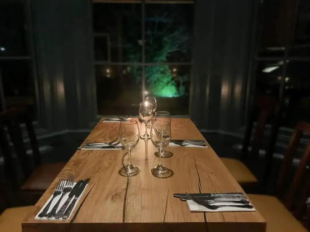 Restaurant/places to eat in Glendale Hotel Restaurant/places to eat in Glendale Hotel