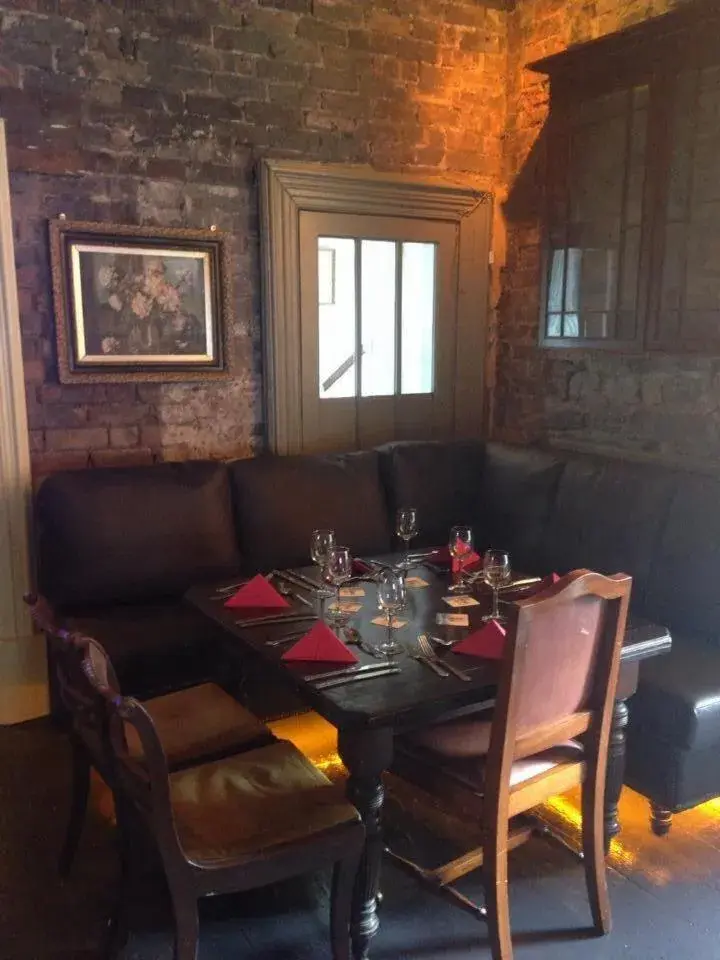 Food and drinks in Glendale Hotel Food and drinks in Glendale Hotel