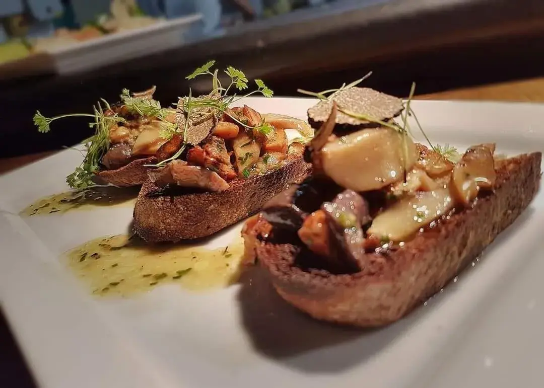 Food in Glendale Hotel Food in Glendale Hotel