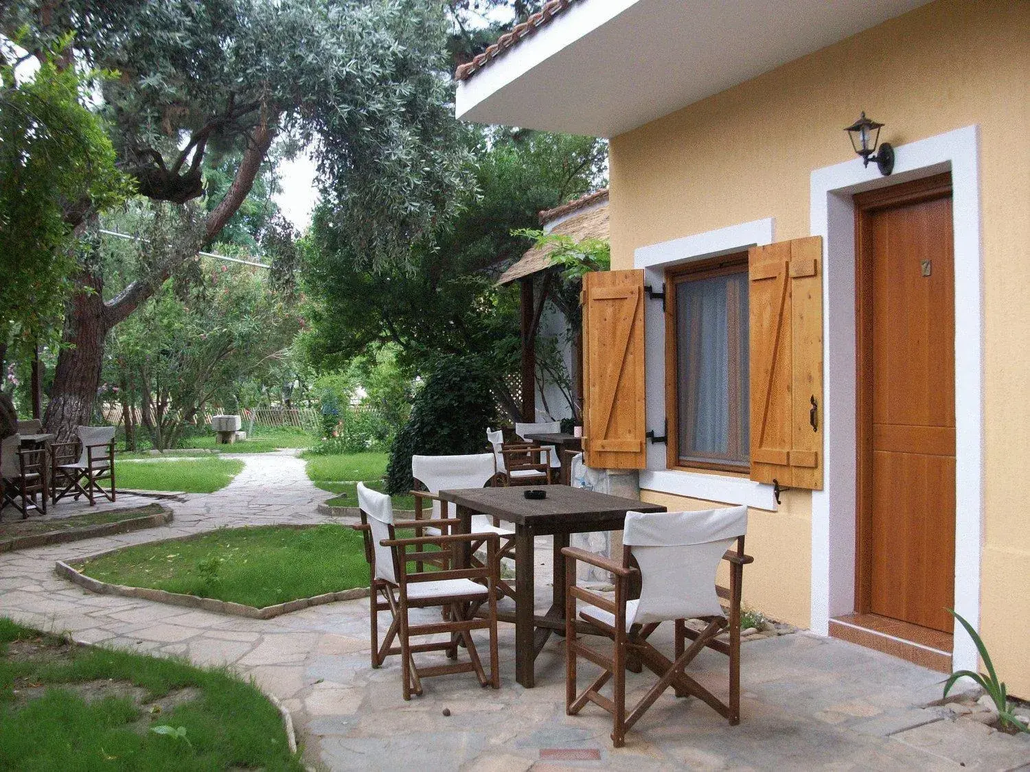 Lysistrata Bungalows Lysistrata Bungalows