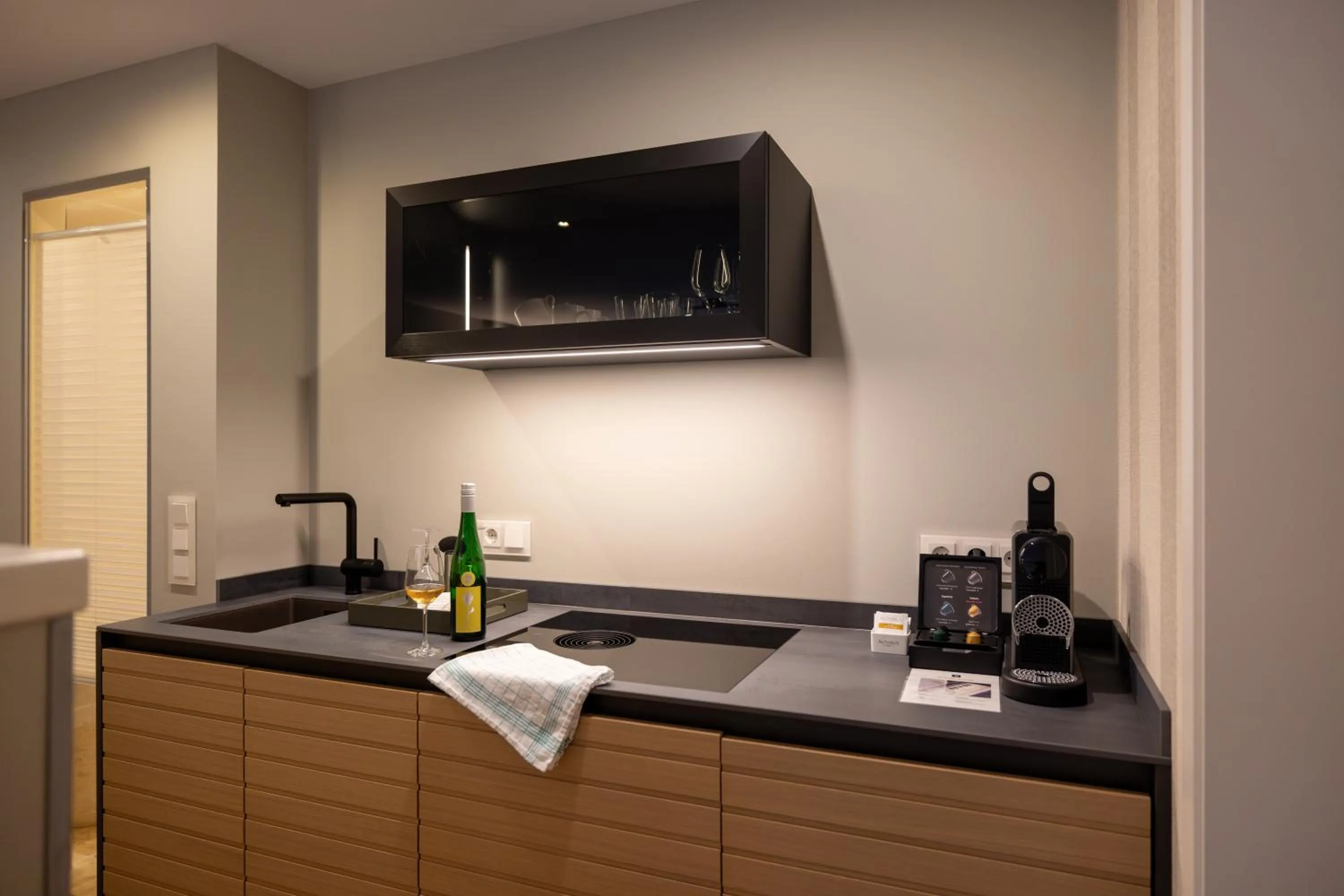 Kitchen or kitchenette in Hotel STRAND am Königshafen