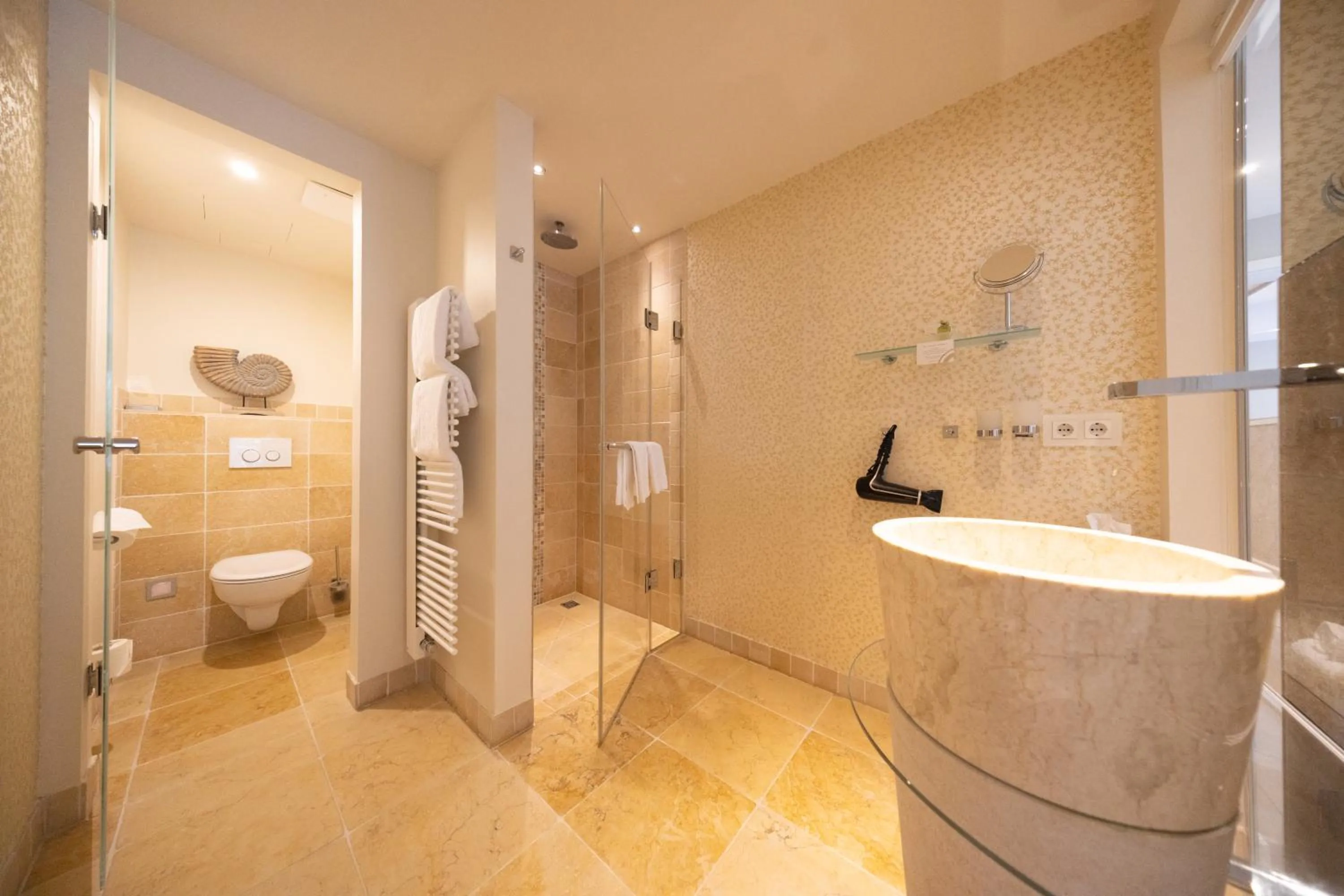 Shower in Hotel STRAND am Königshafen