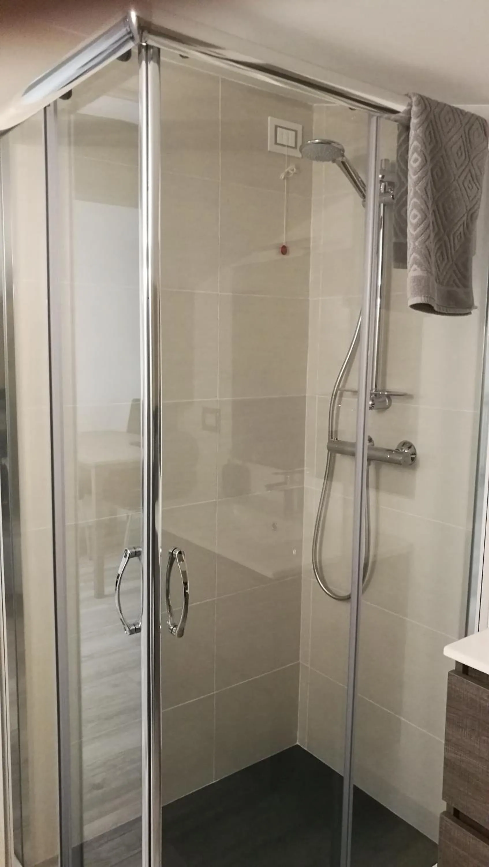Shower in Villa Elisa
