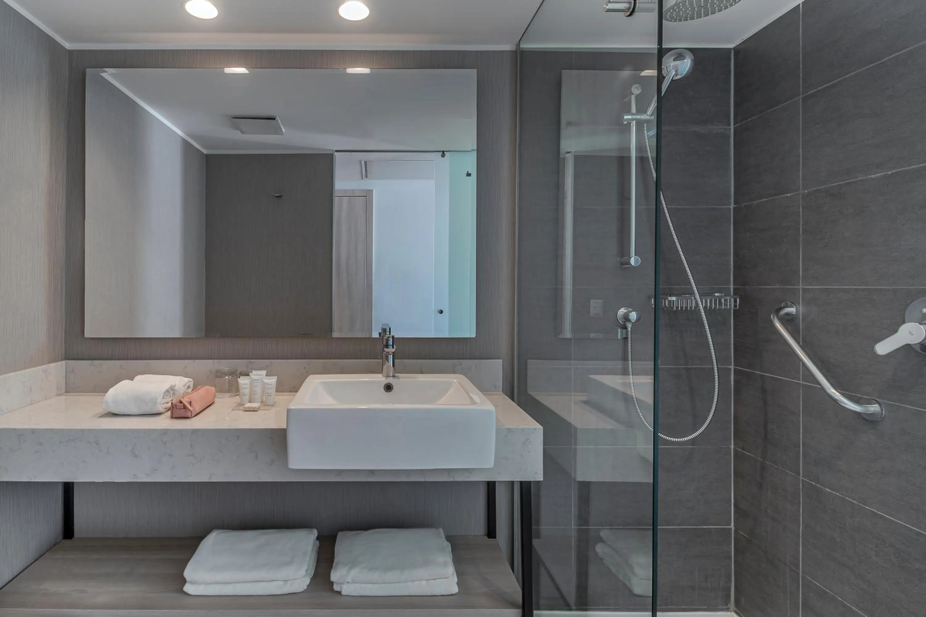 Bathroom in Pullman Vina del Mar San Martin