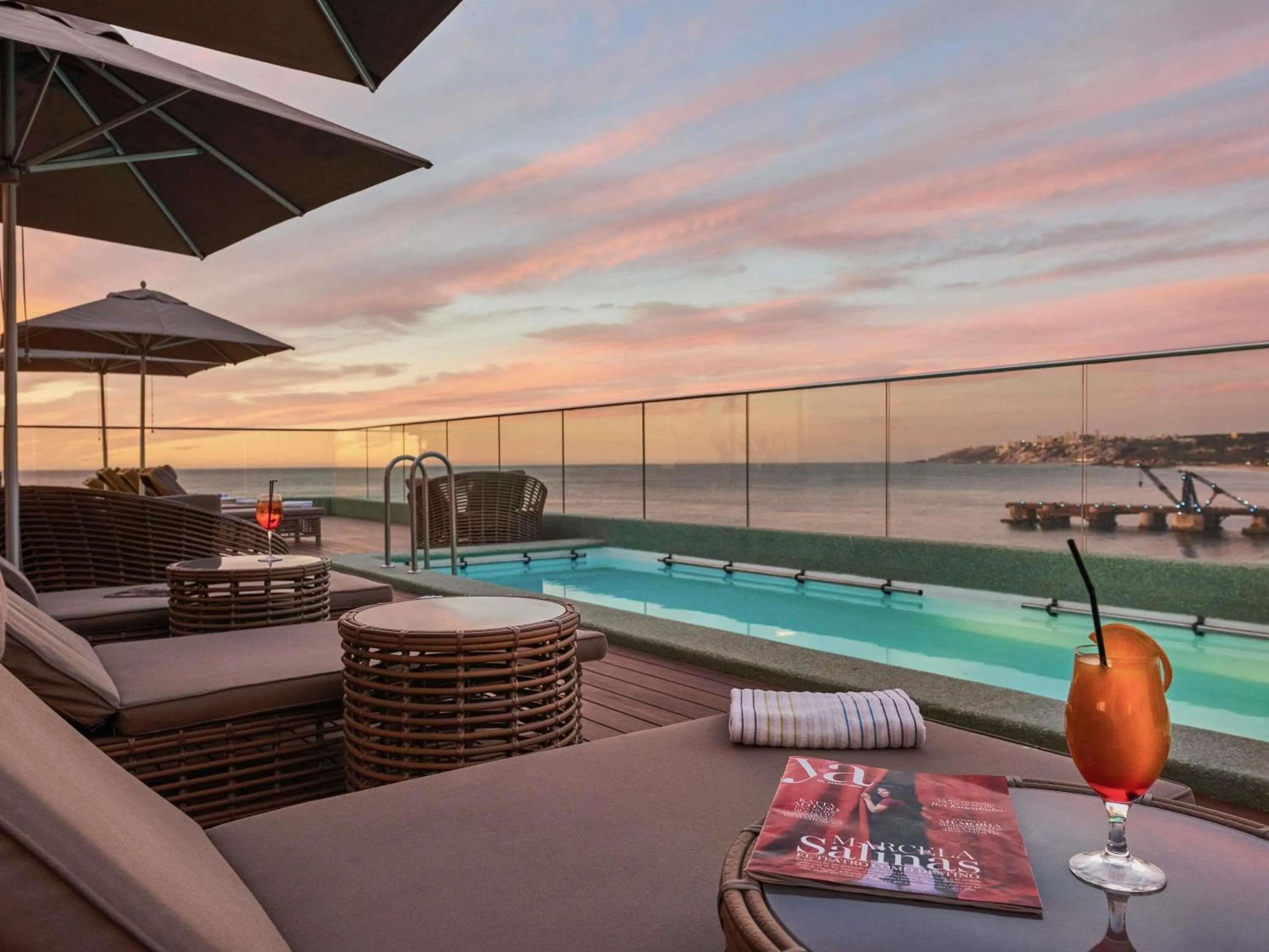 Pool view in Pullman Vina del Mar San Martin