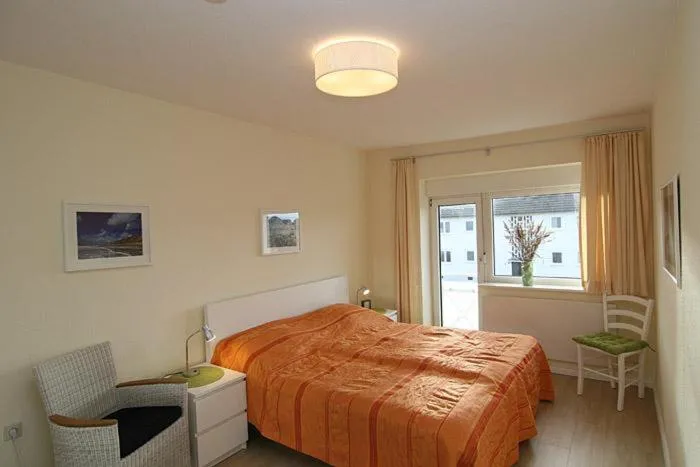 Bedroom, Bed in Haus Möwe Wohnung Gonnermann