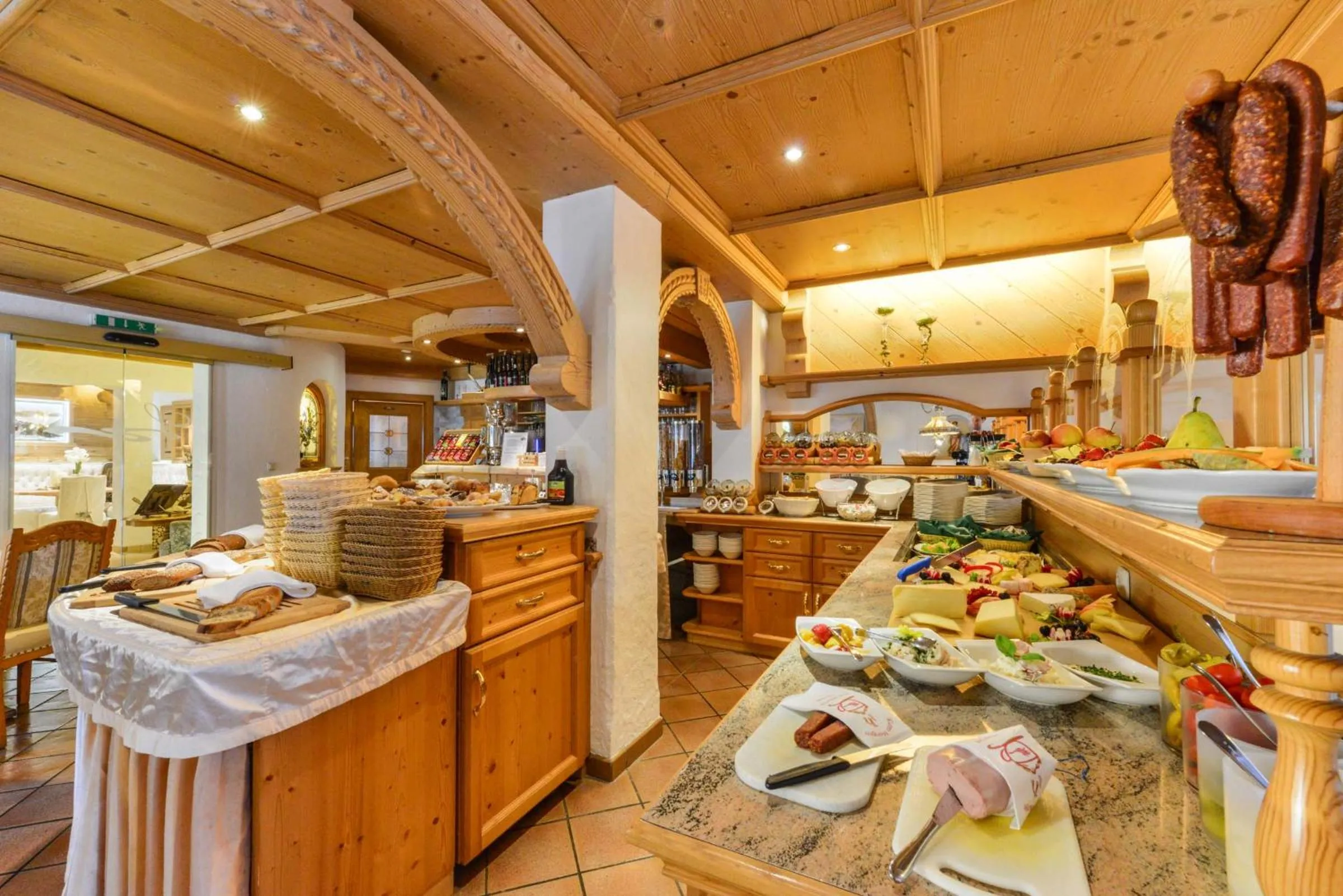 Buffet breakfast in Oberlechtaler Hof Boutique Hotel