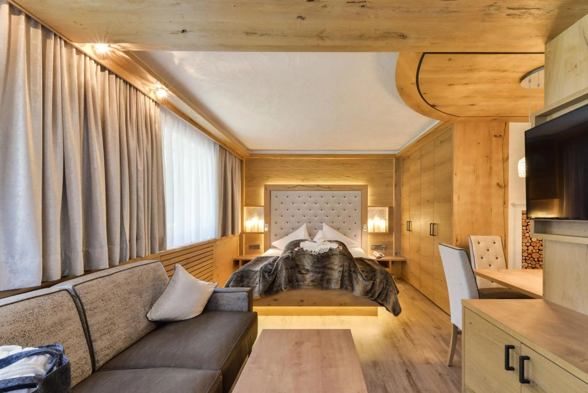 Bed in Oberlechtaler Hof Boutique Hotel