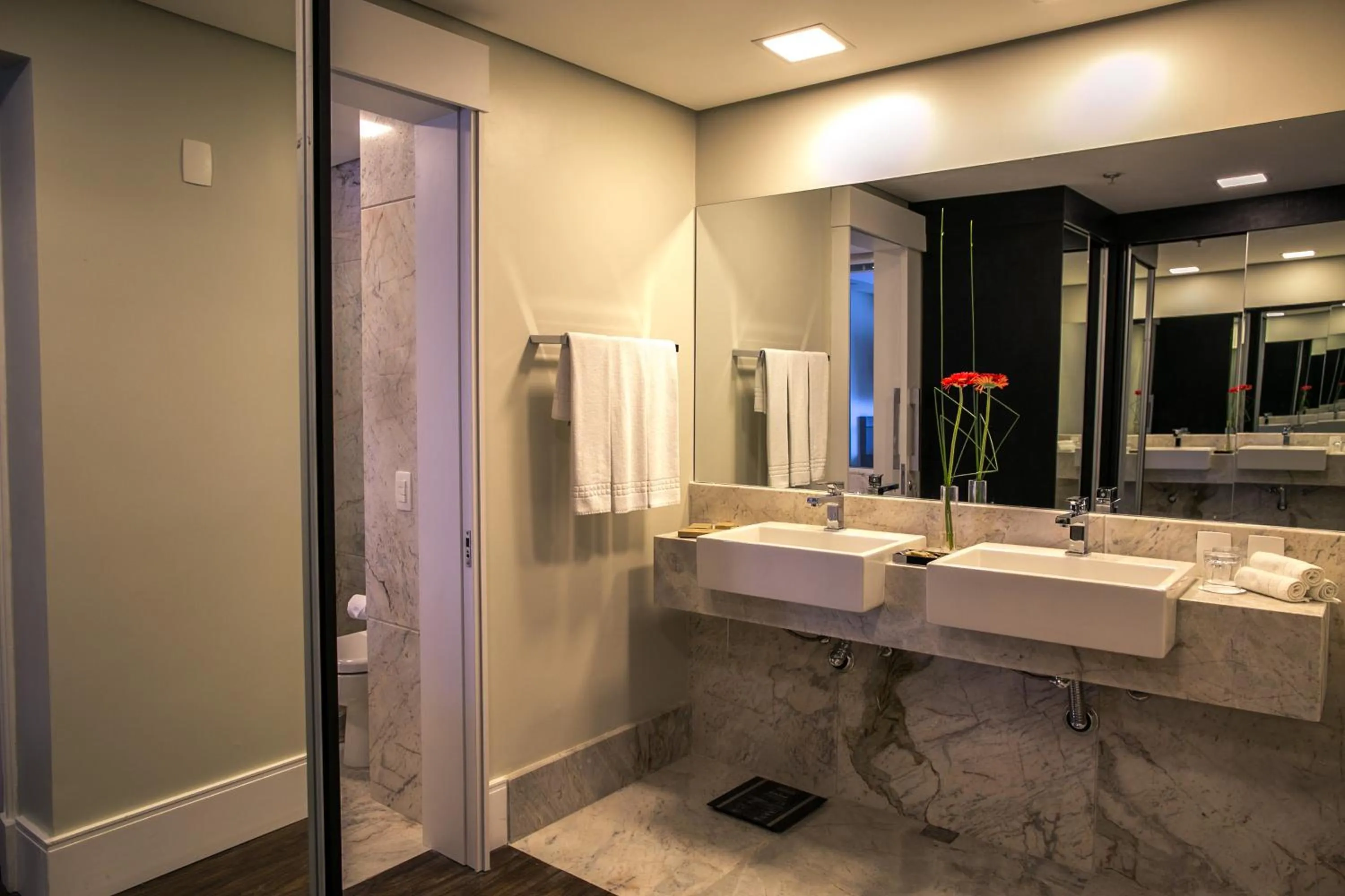 Bathroom in ArtHotel Transamerica Collection