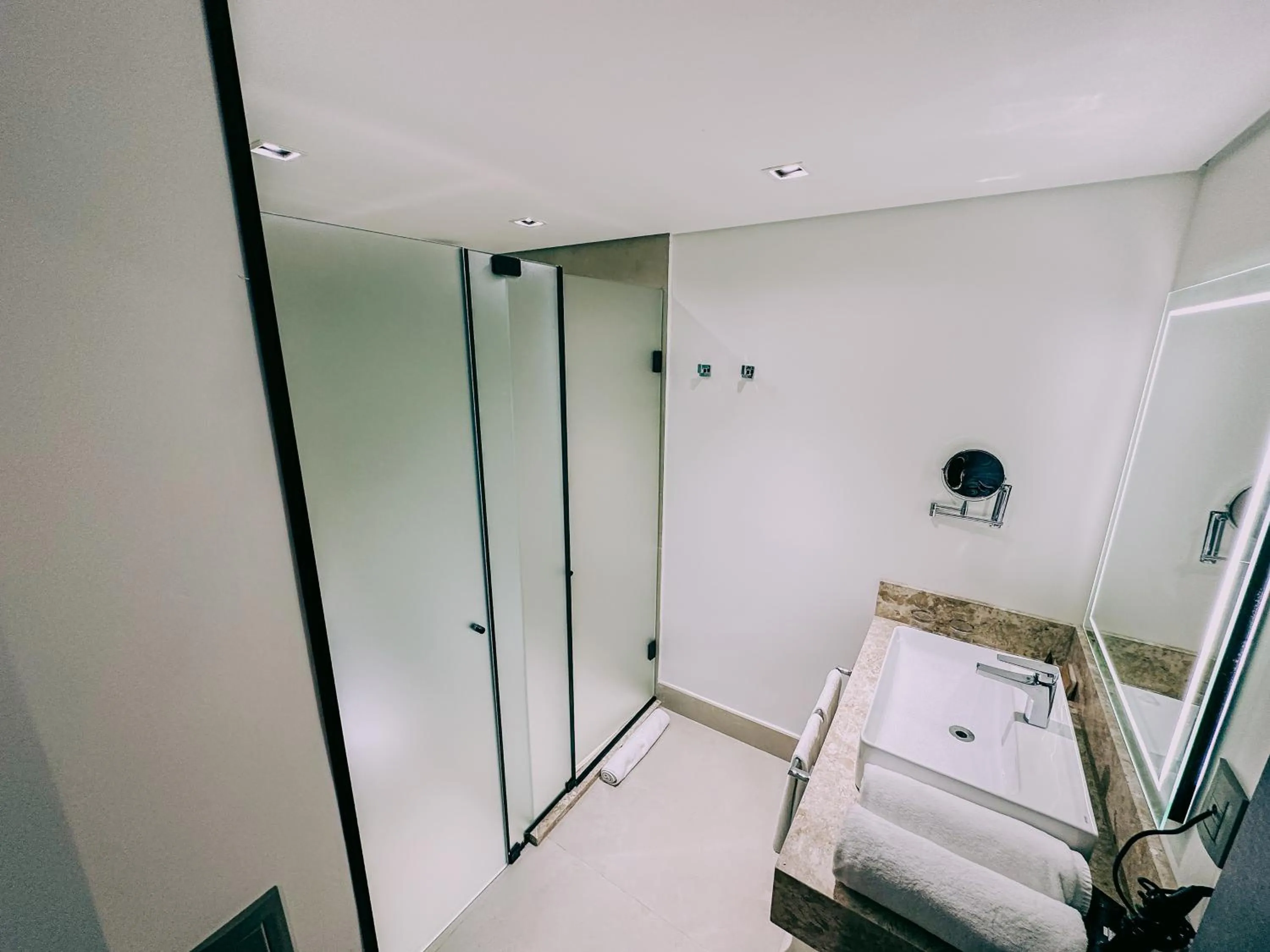 Bed in ArtHotel Transamerica Collection