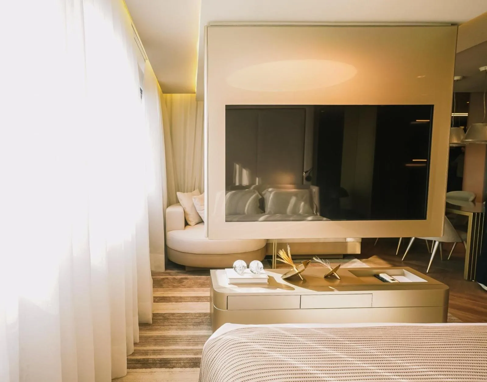 Bedroom, Bed in ArtHotel Transamerica Collection