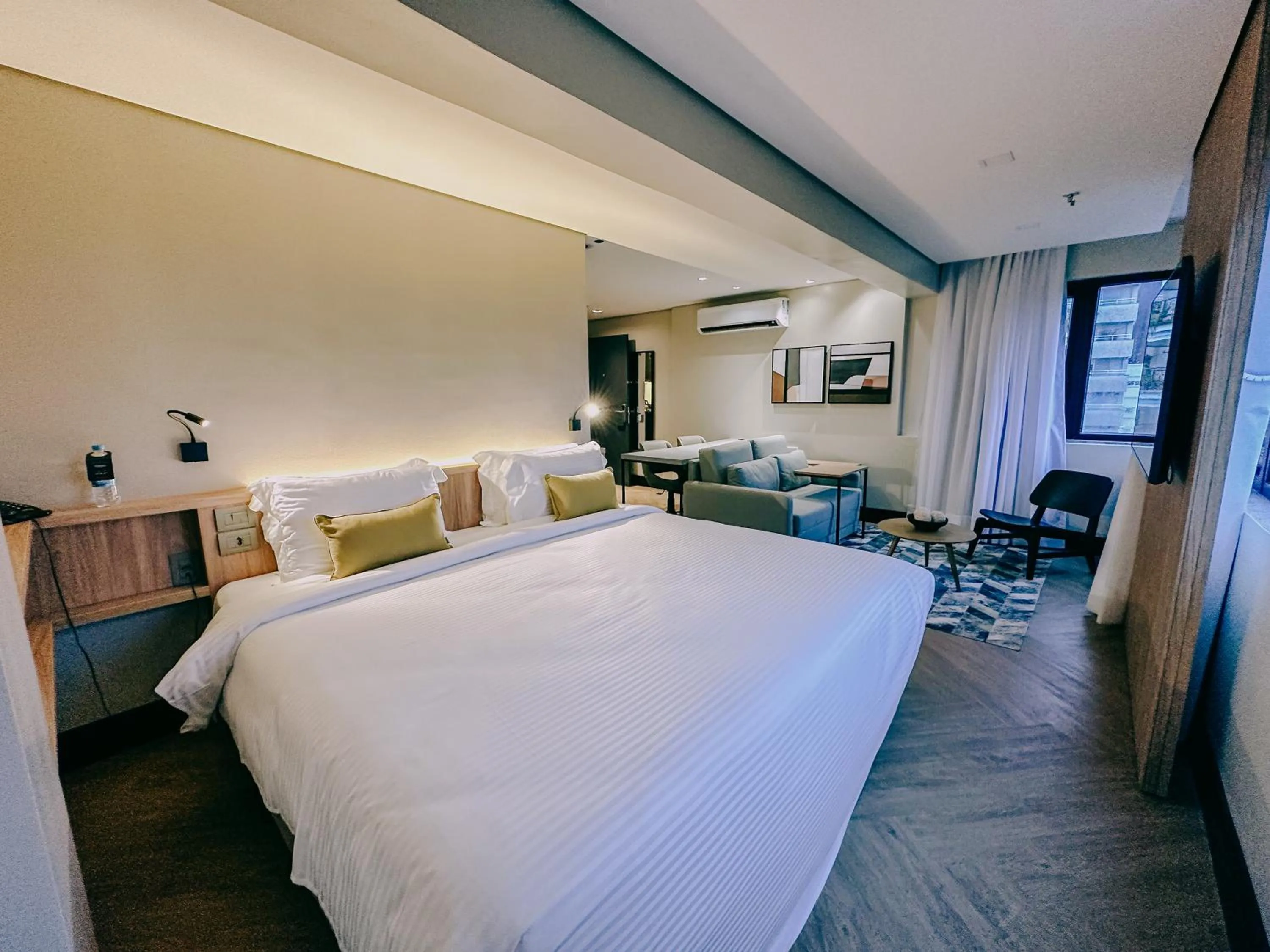 Bed in ArtHotel Transamerica Collection