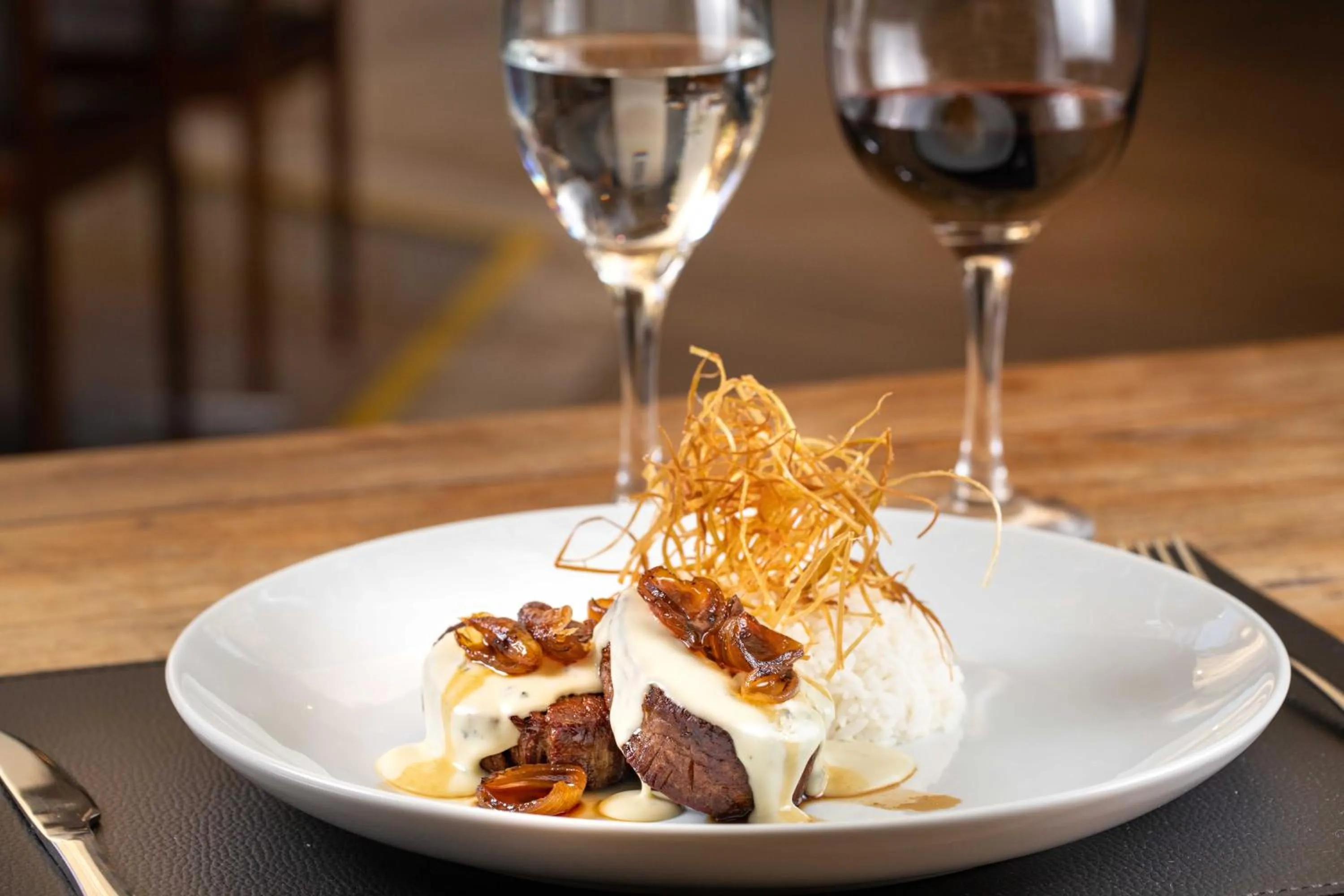 Restaurant/places to eat in ArtHotel Transamerica Collection