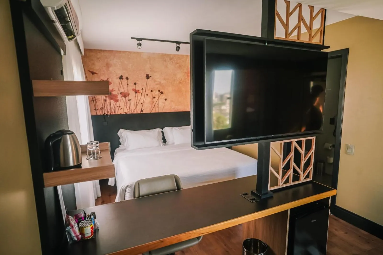 Bedroom, Bed in ArtHotel Transamerica Collection