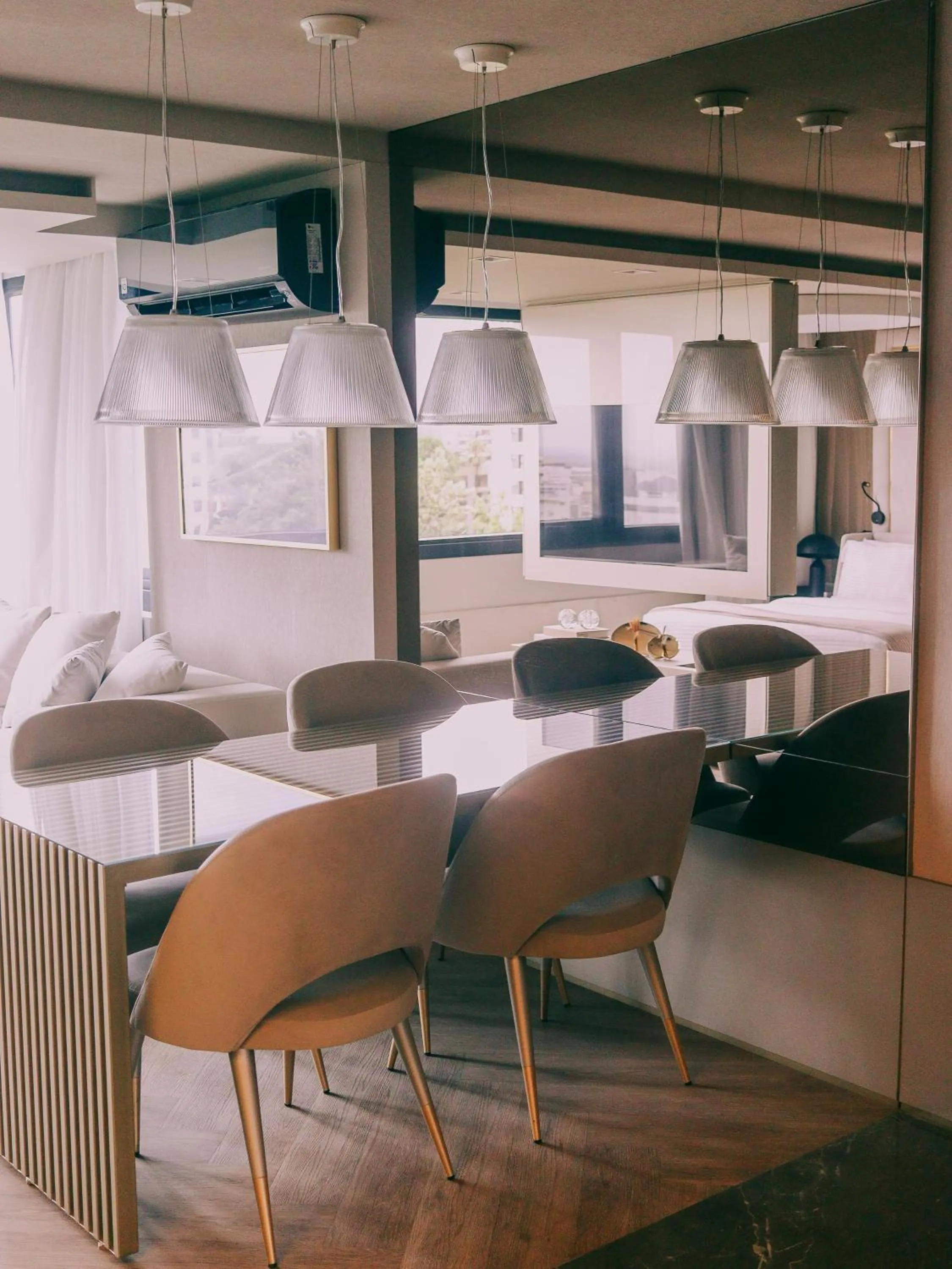 Seating area in ArtHotel Transamerica Collection