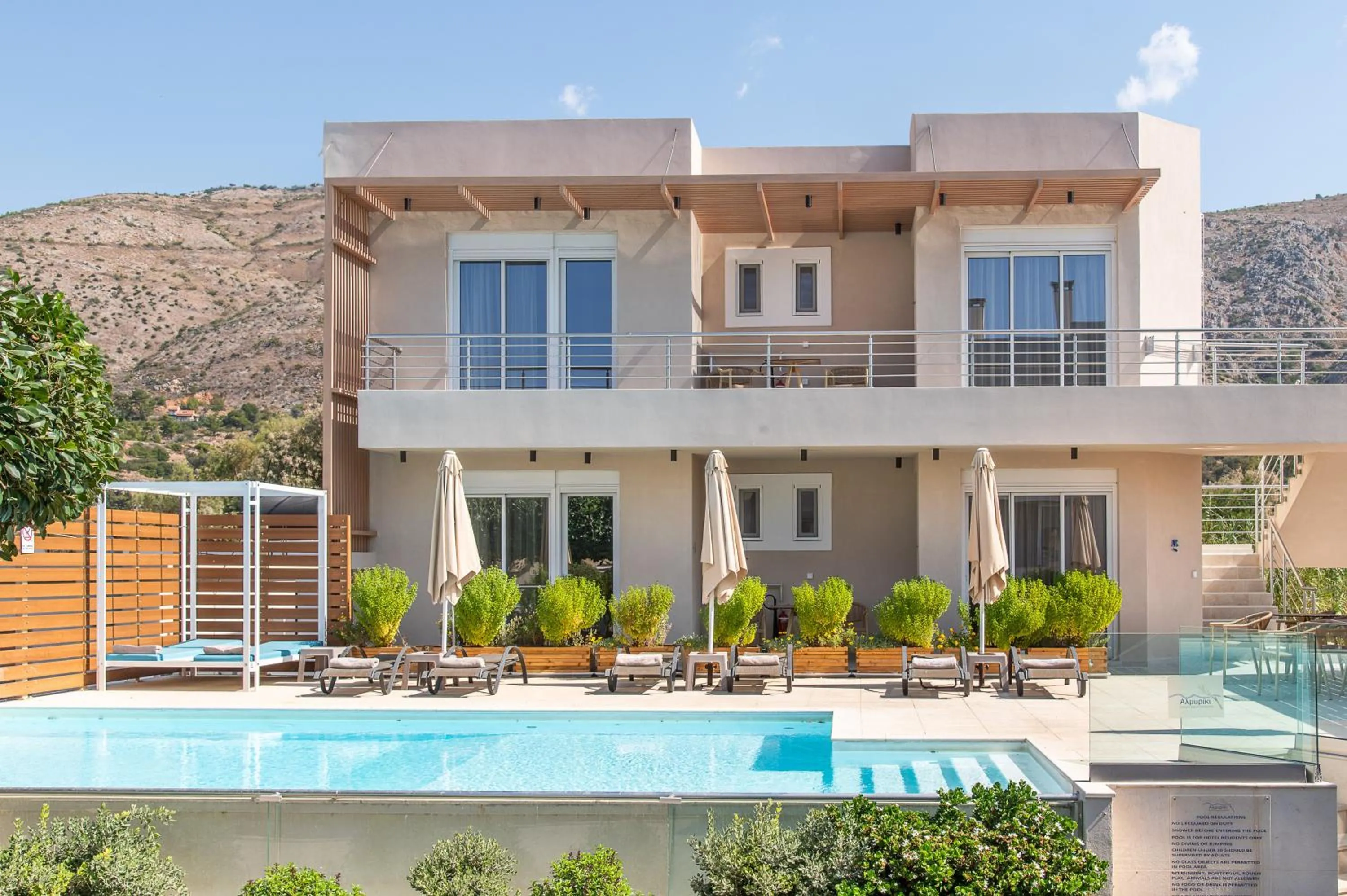 Property building in Almiriki Chios Rooms & Apartments