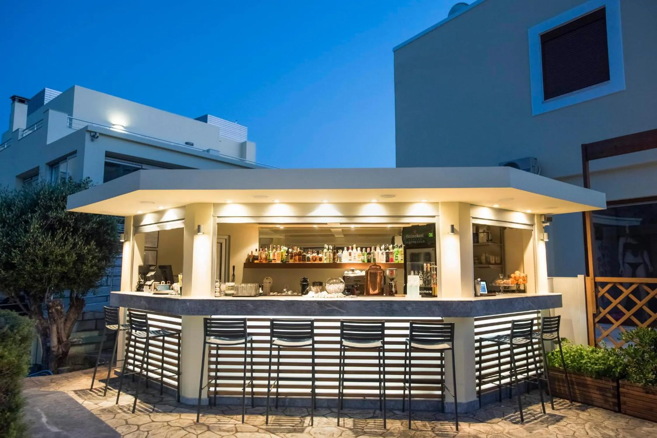 Lounge or bar in Almiriki Chios Rooms & Apartments