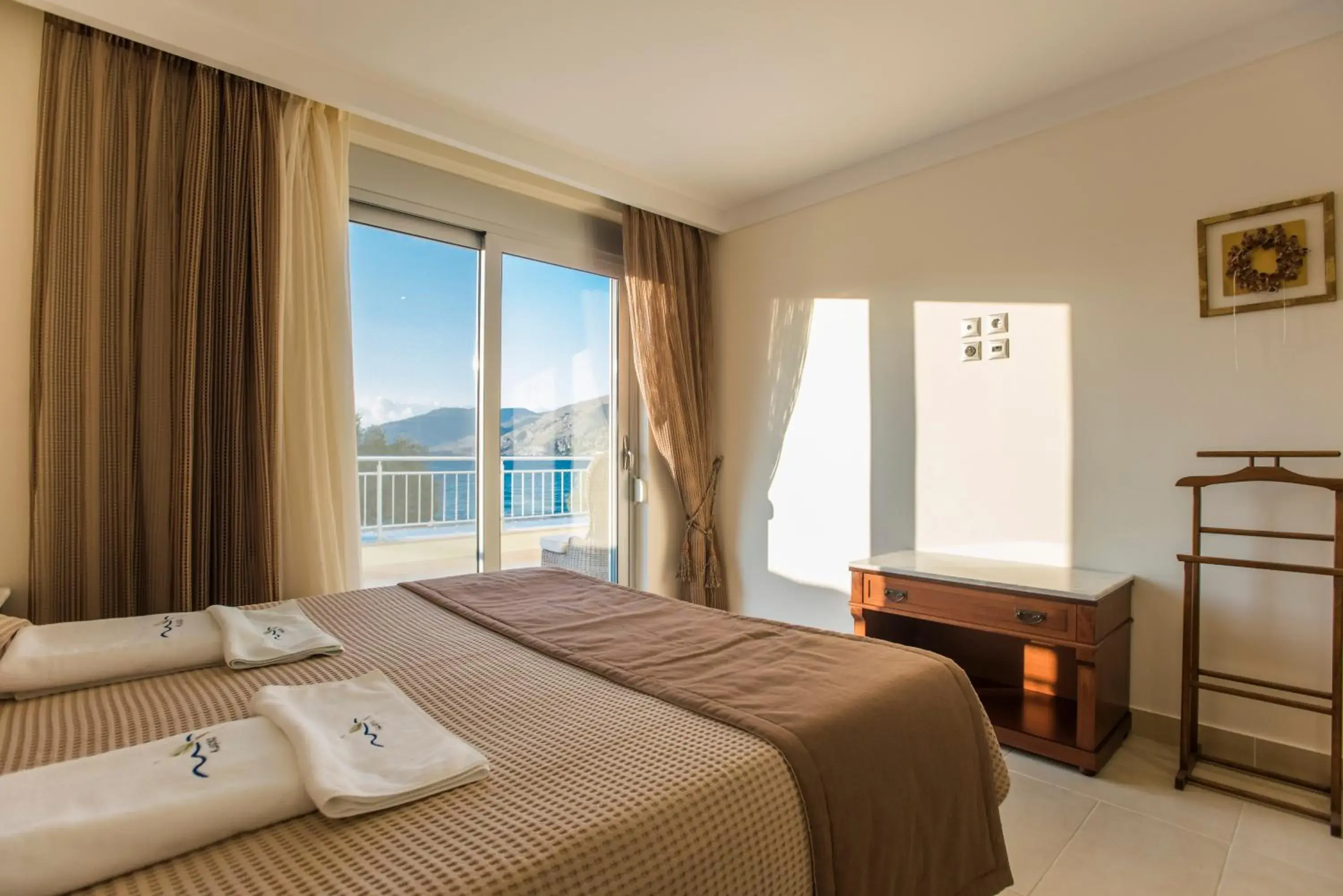 2 Bedroom 2 Bathroom Residence with Sea View in Almiriki Chios Rooms & Apartments 2 Bedroom 2 Bathroom Residence with Sea View in Almiriki Chios Rooms & Apartments